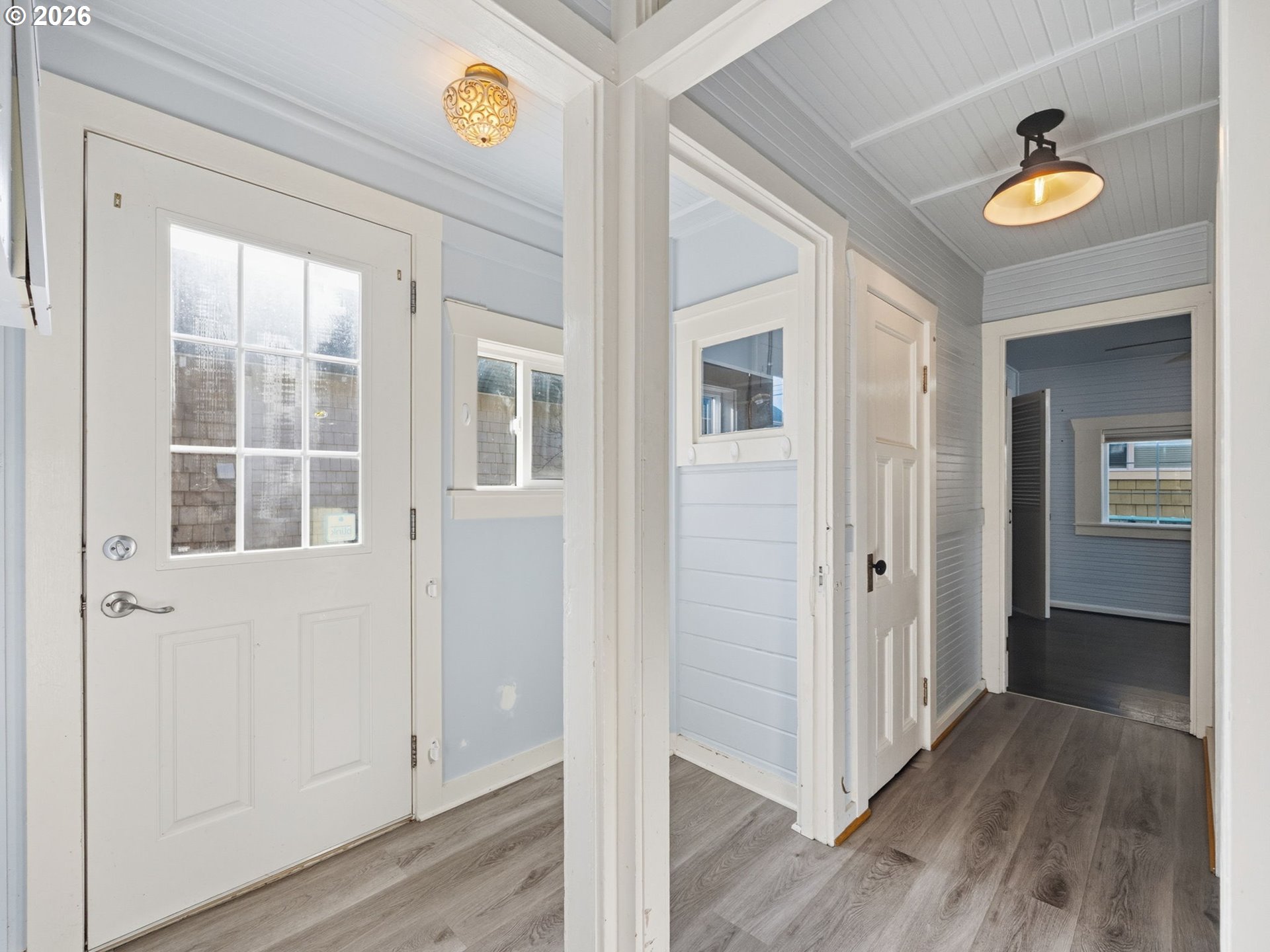 908/910 N FRANKLIN ST