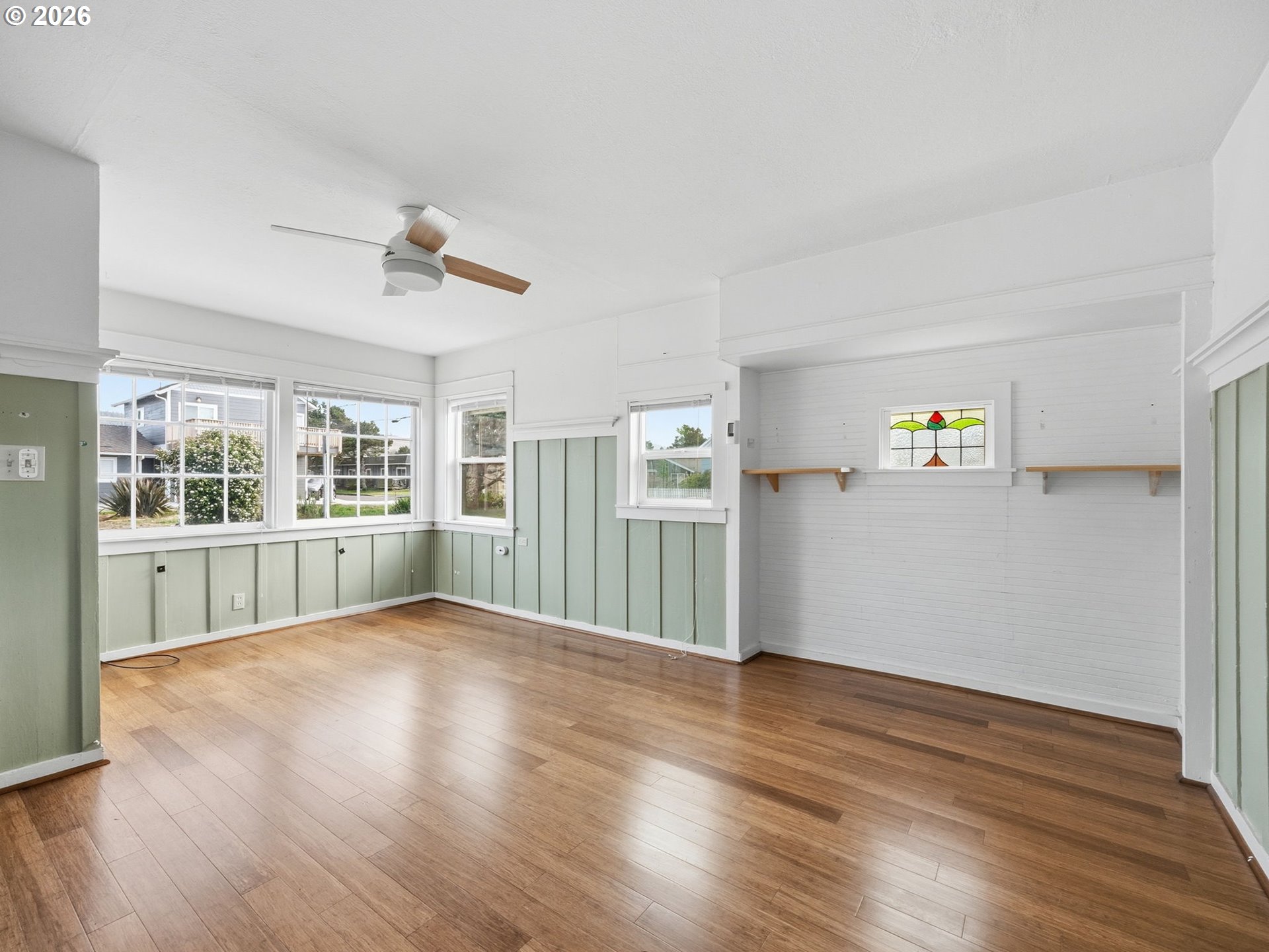 908/910 N FRANKLIN ST