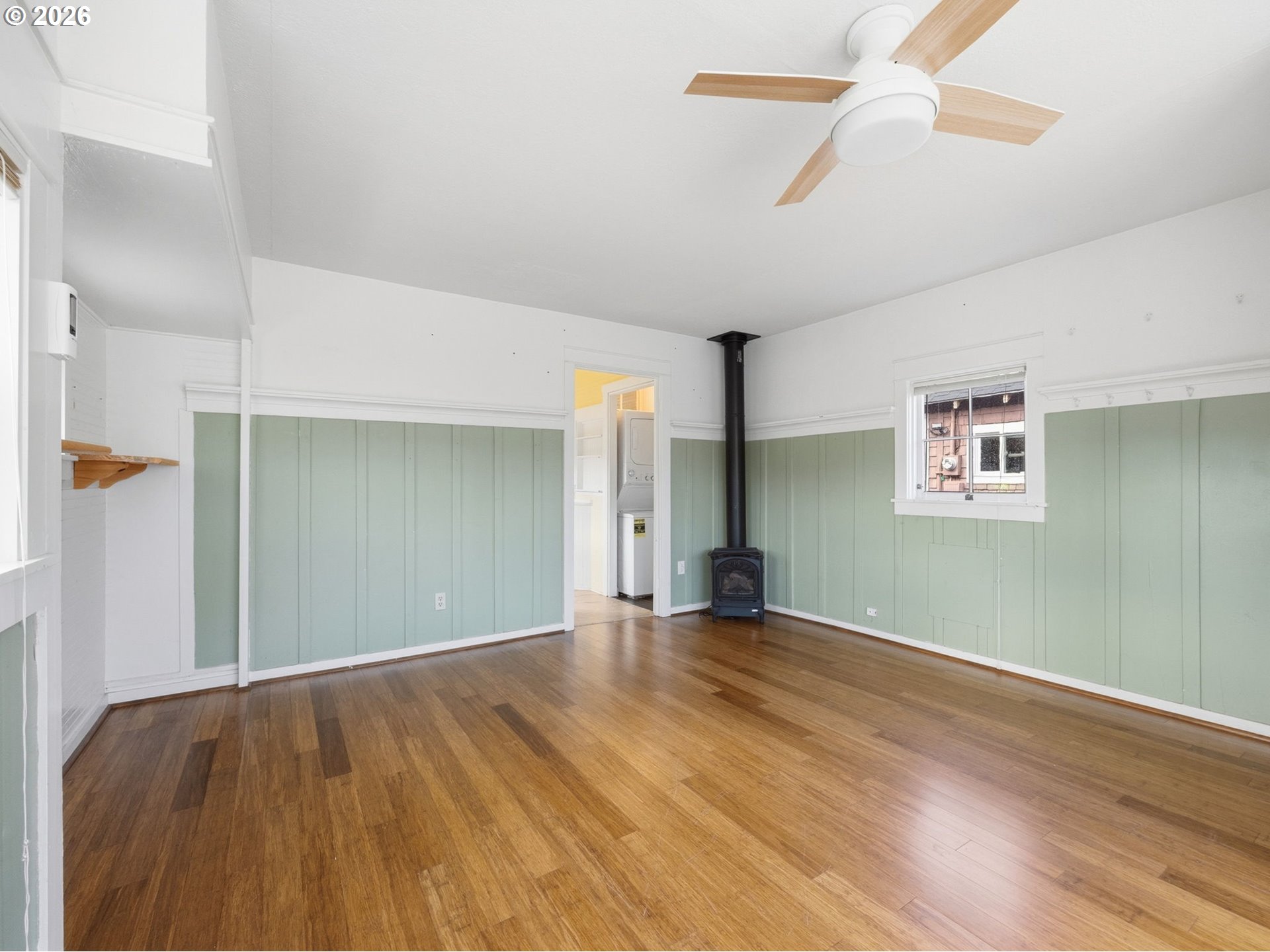 908/910 N FRANKLIN ST