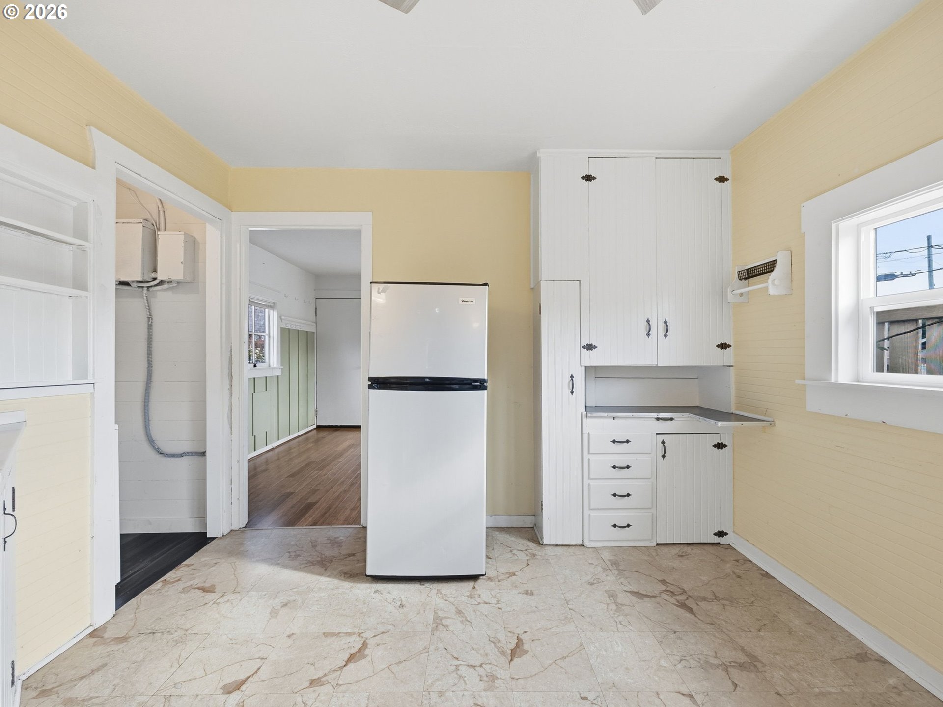 908/910 N FRANKLIN ST