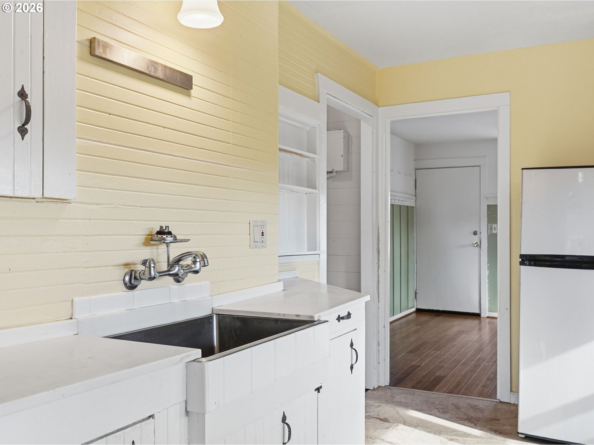 908/910 N FRANKLIN ST