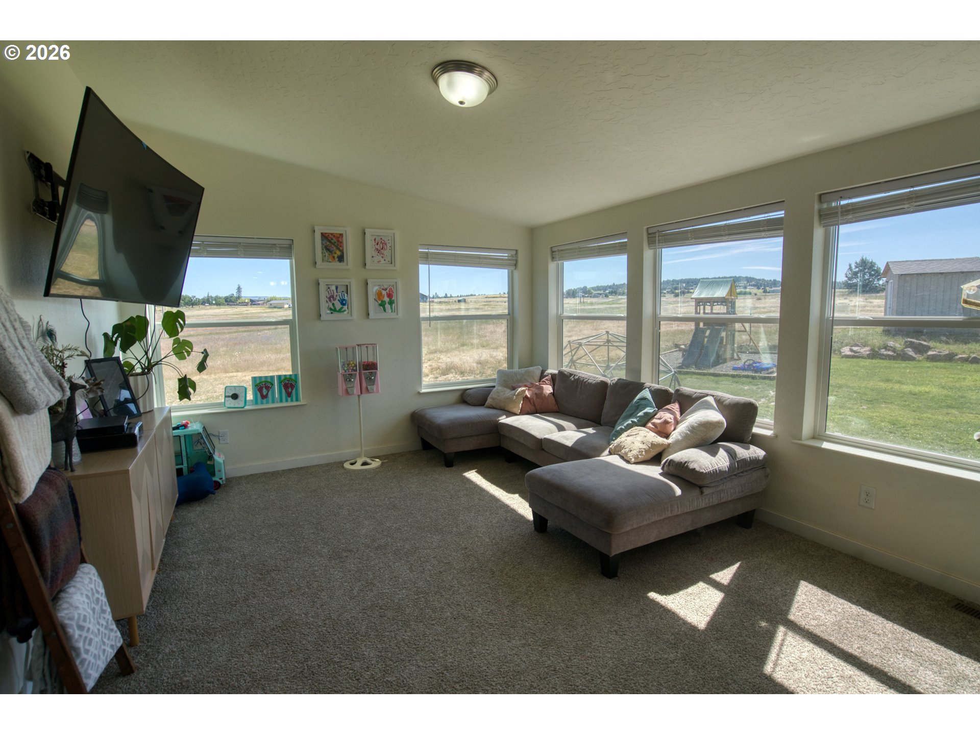 59 SARA VIEW DR