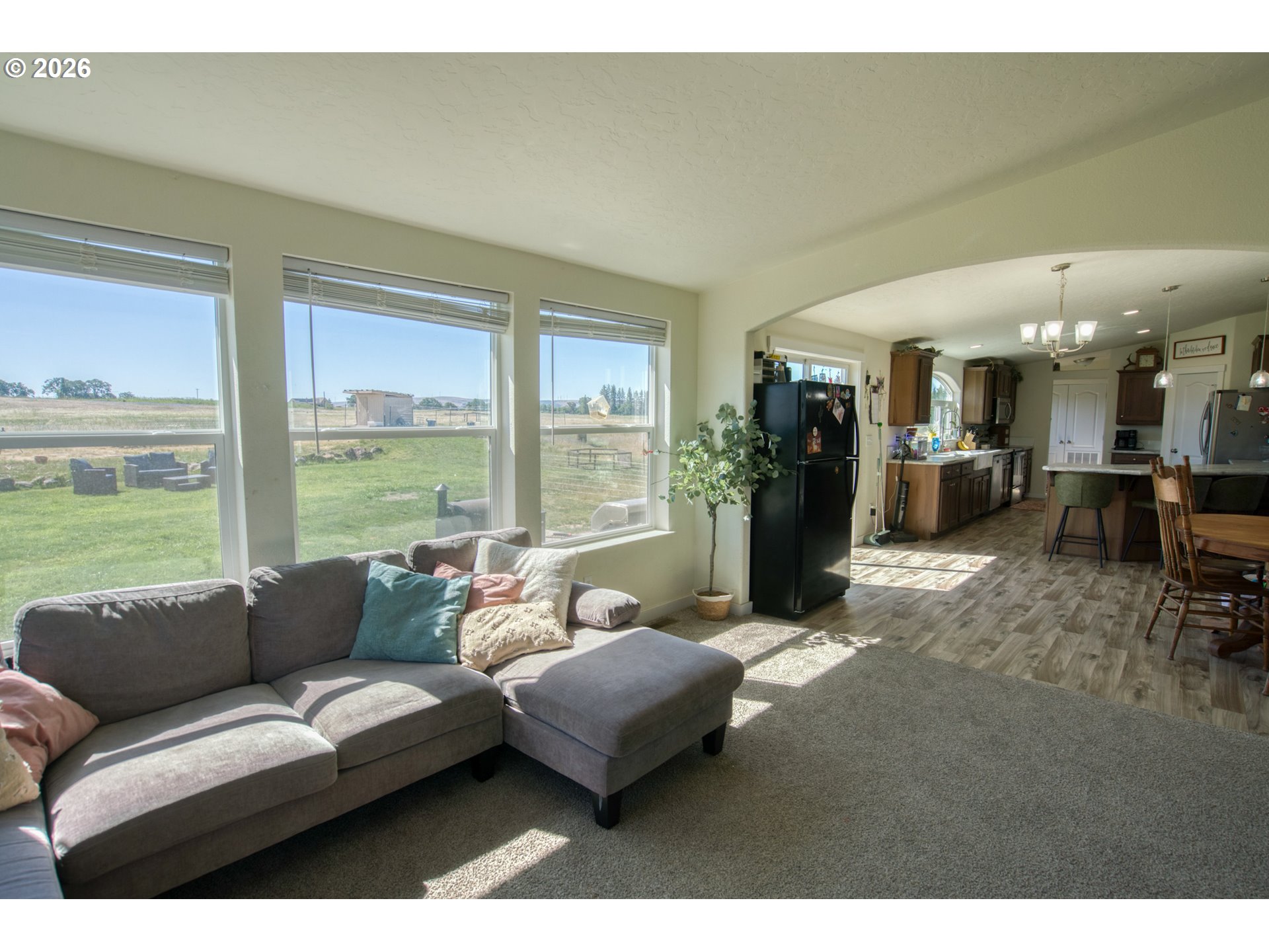 59 SARA VIEW DR