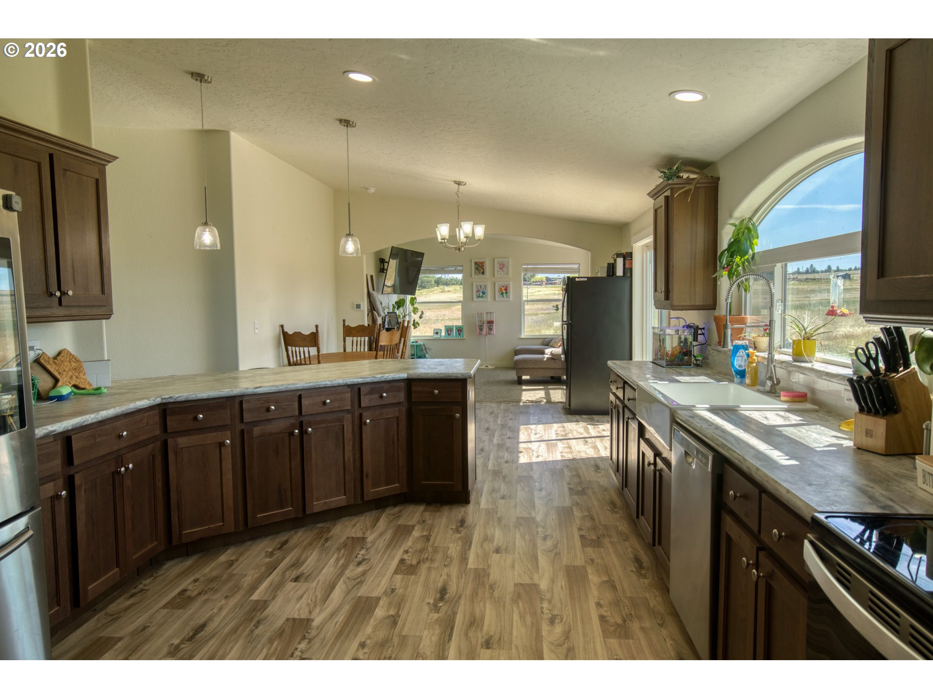 59 SARA VIEW DR