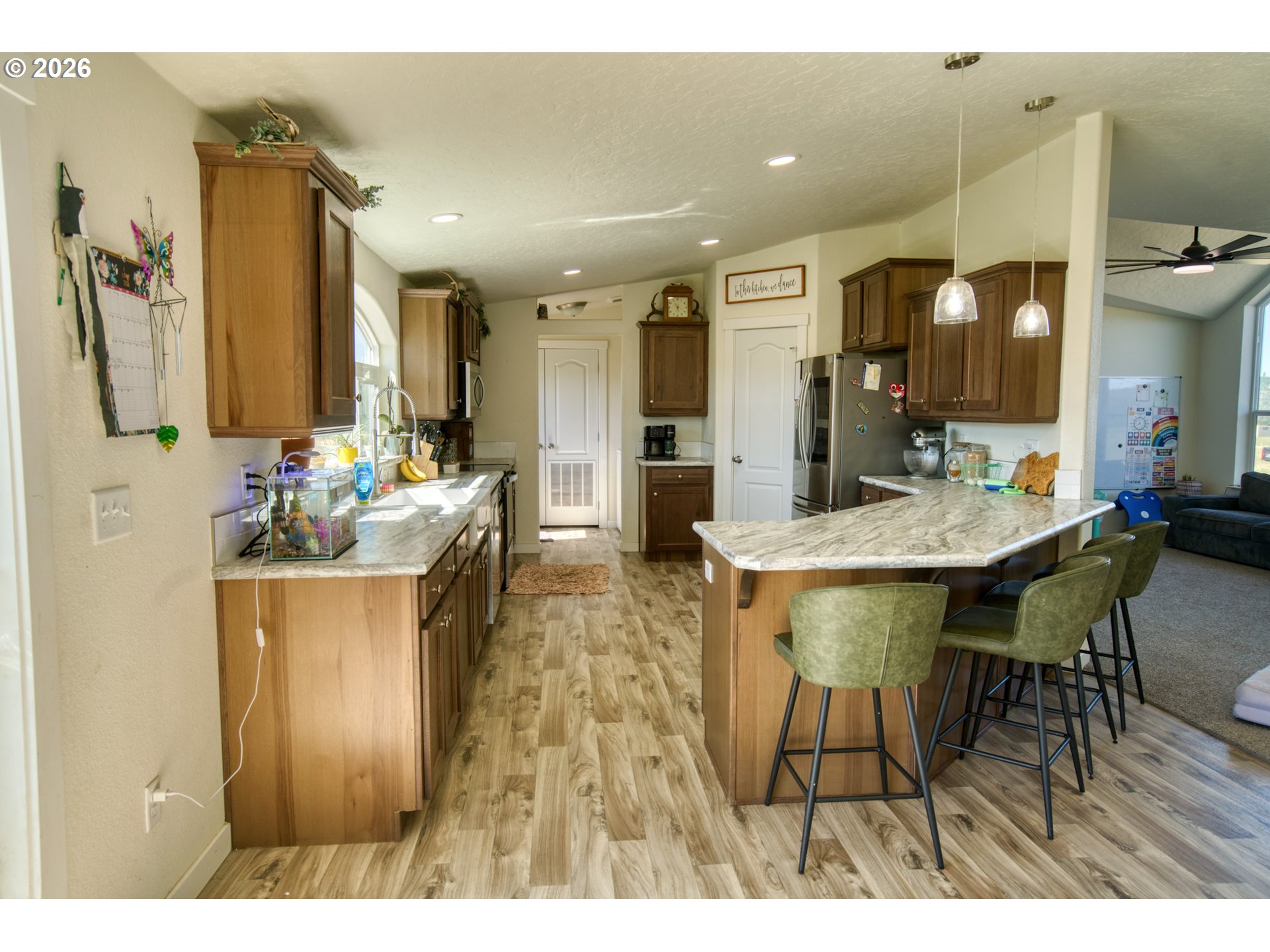 59 SARA VIEW DR