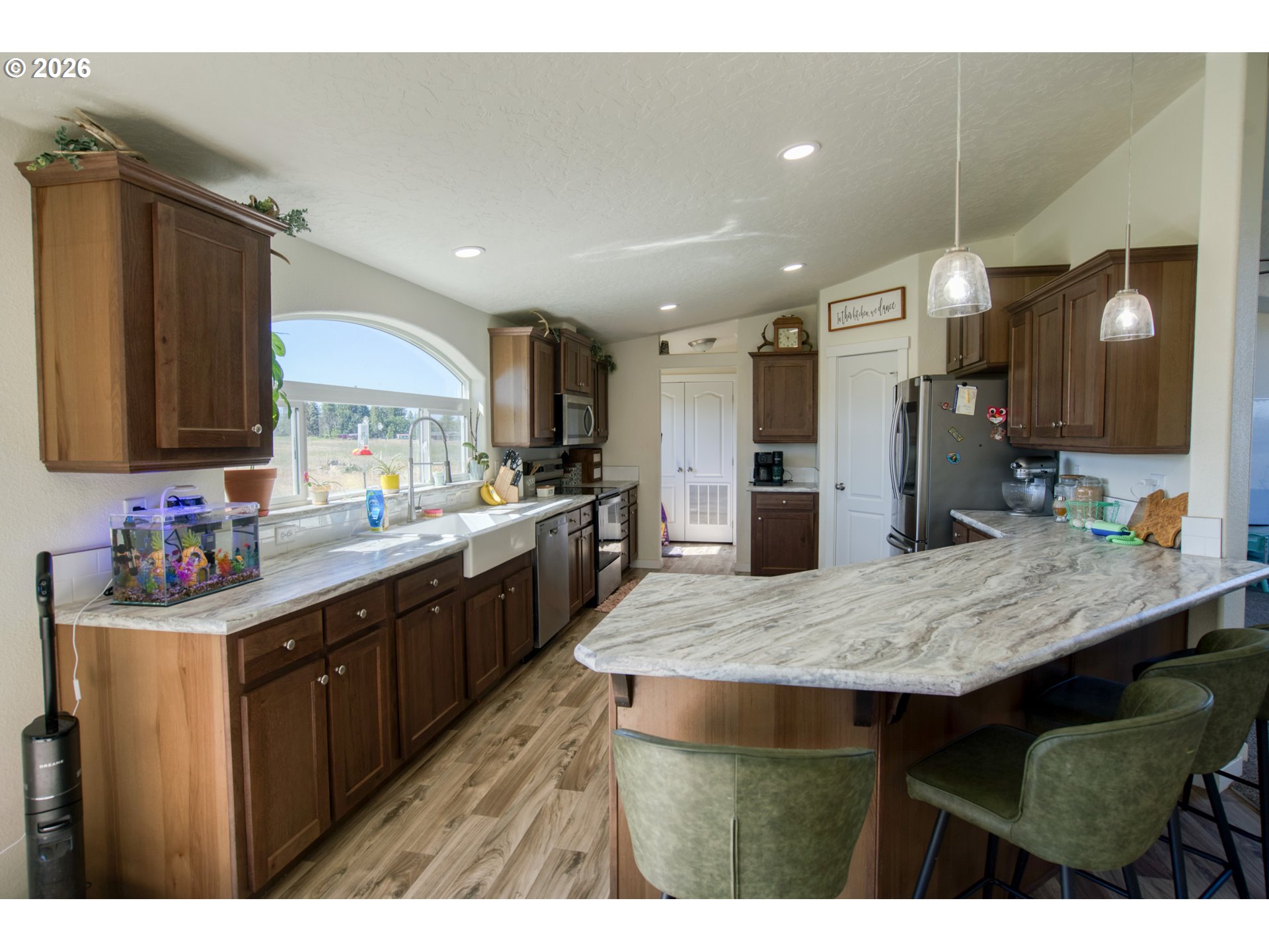 59 SARA VIEW DR
