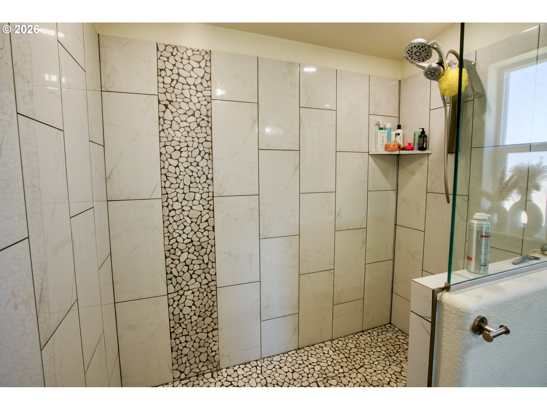 59 SARA VIEW DR