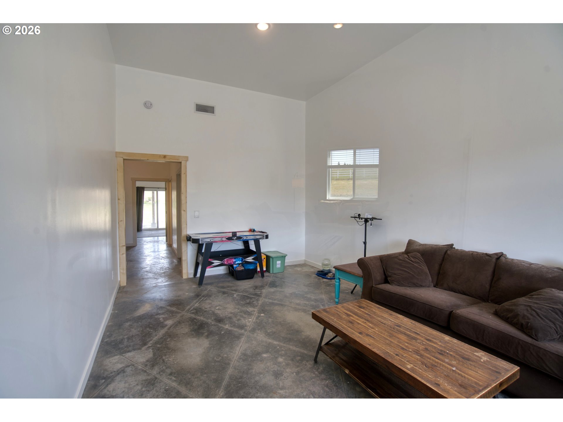19 Inverness RD
