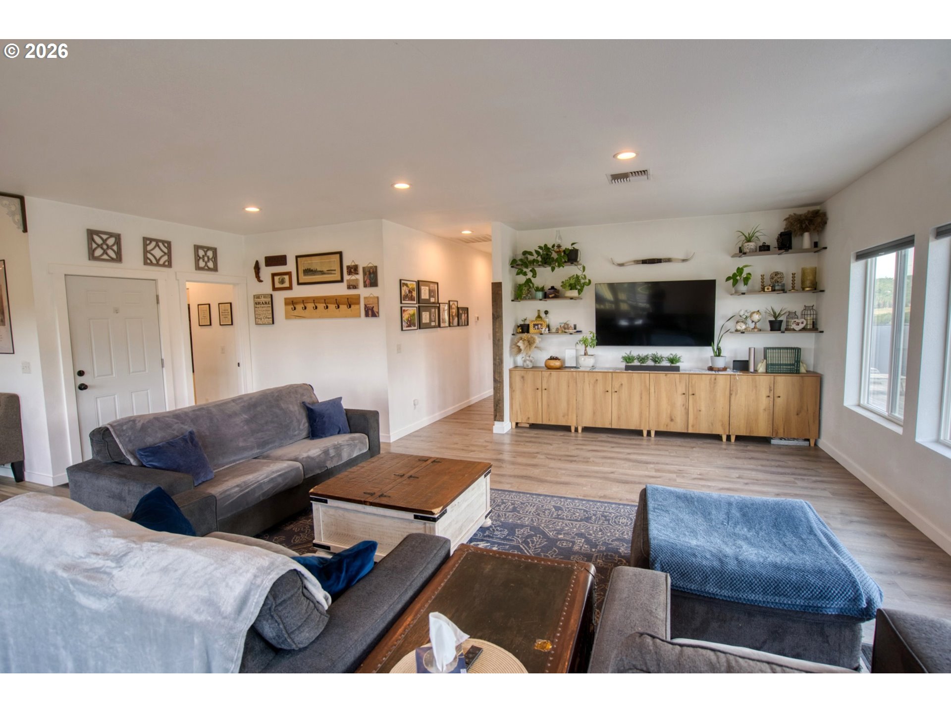 19 Inverness RD