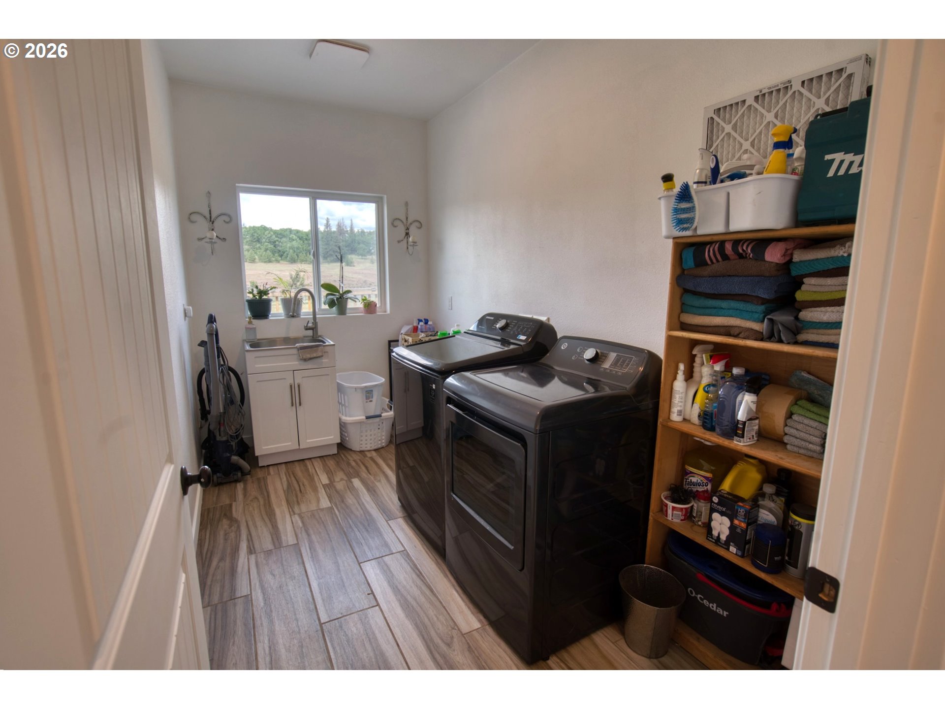 19 Inverness RD