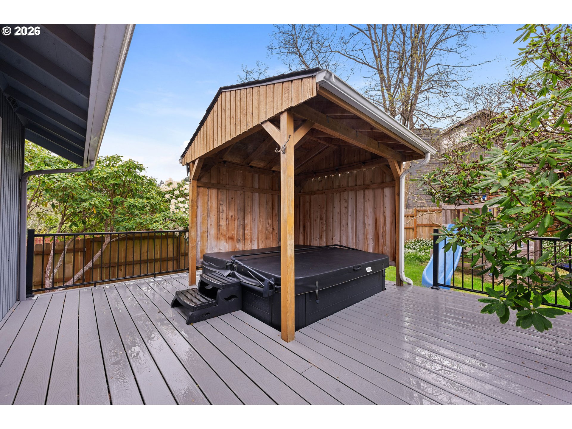 265 WALDORF CIR