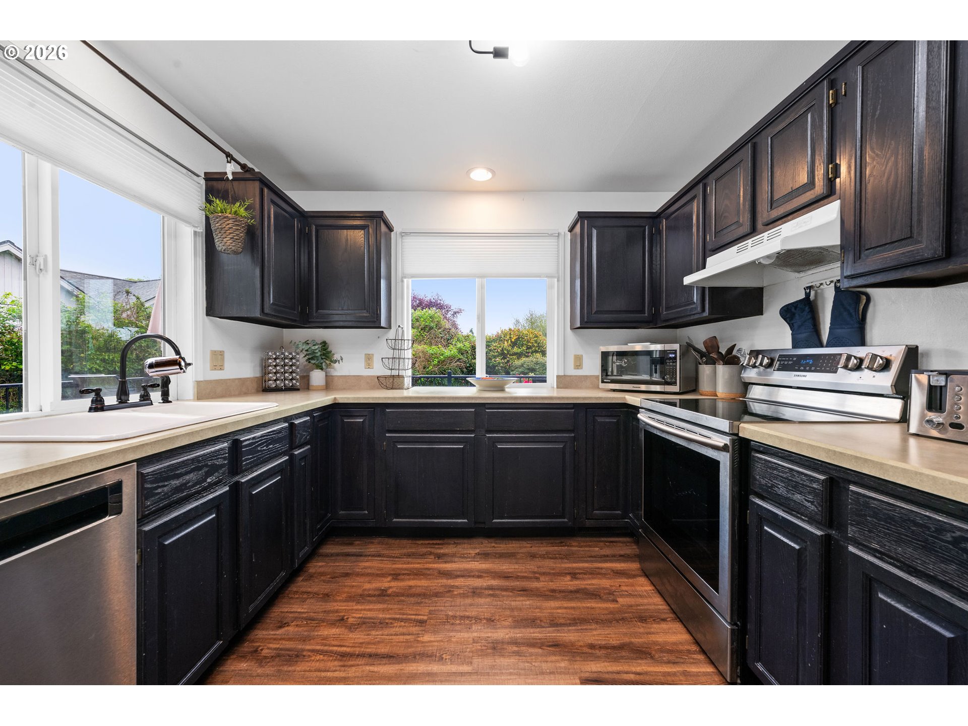 265 WALDORF CIR