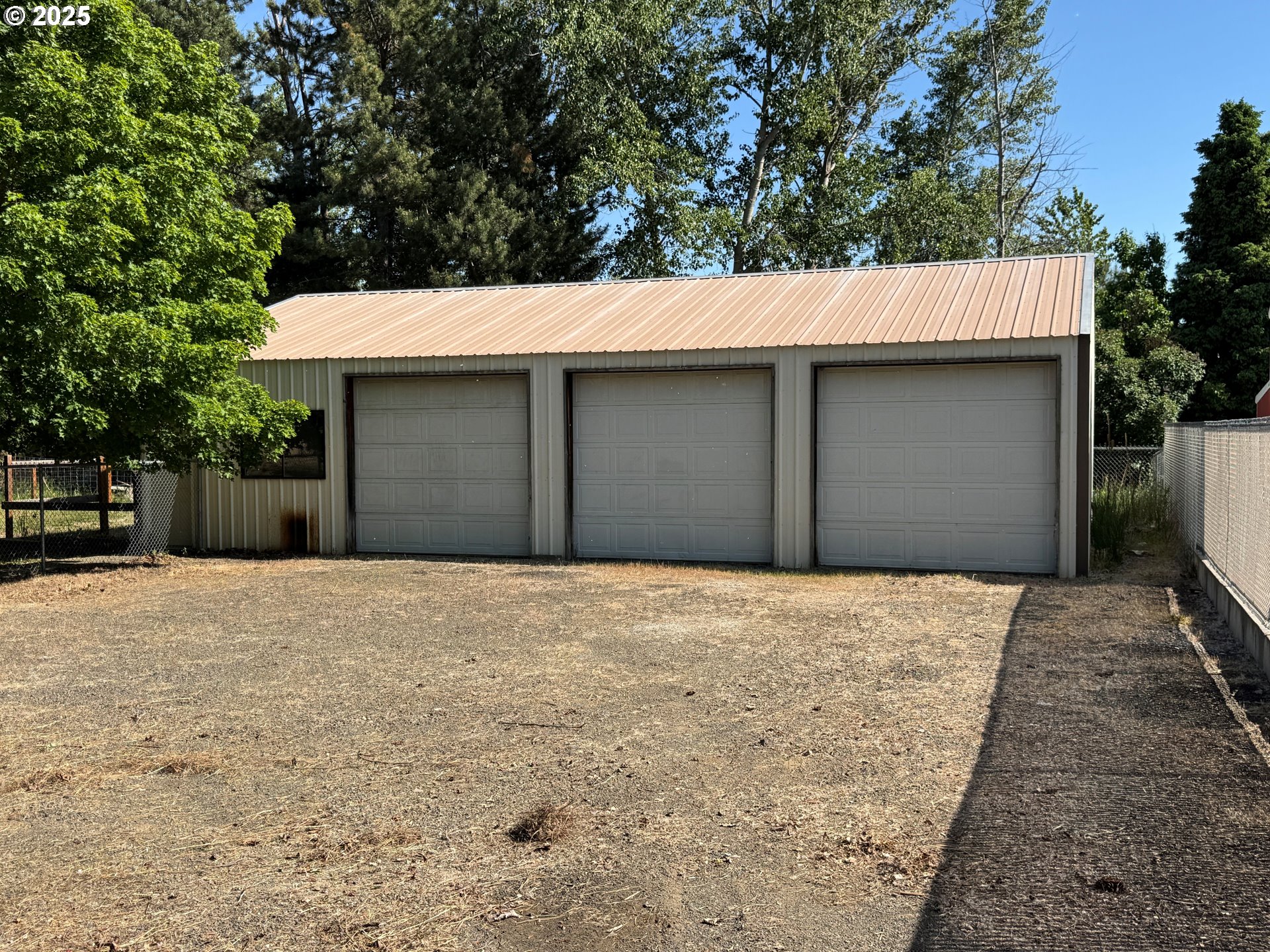 404 NE HIGH ST