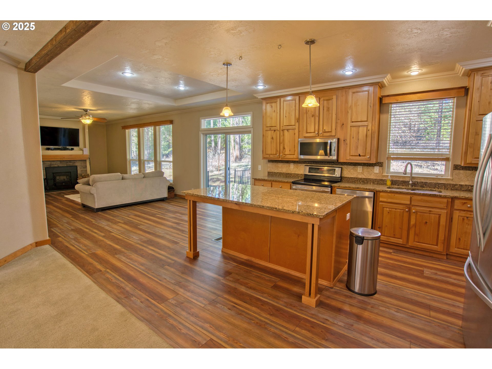 54 W Aspen LN