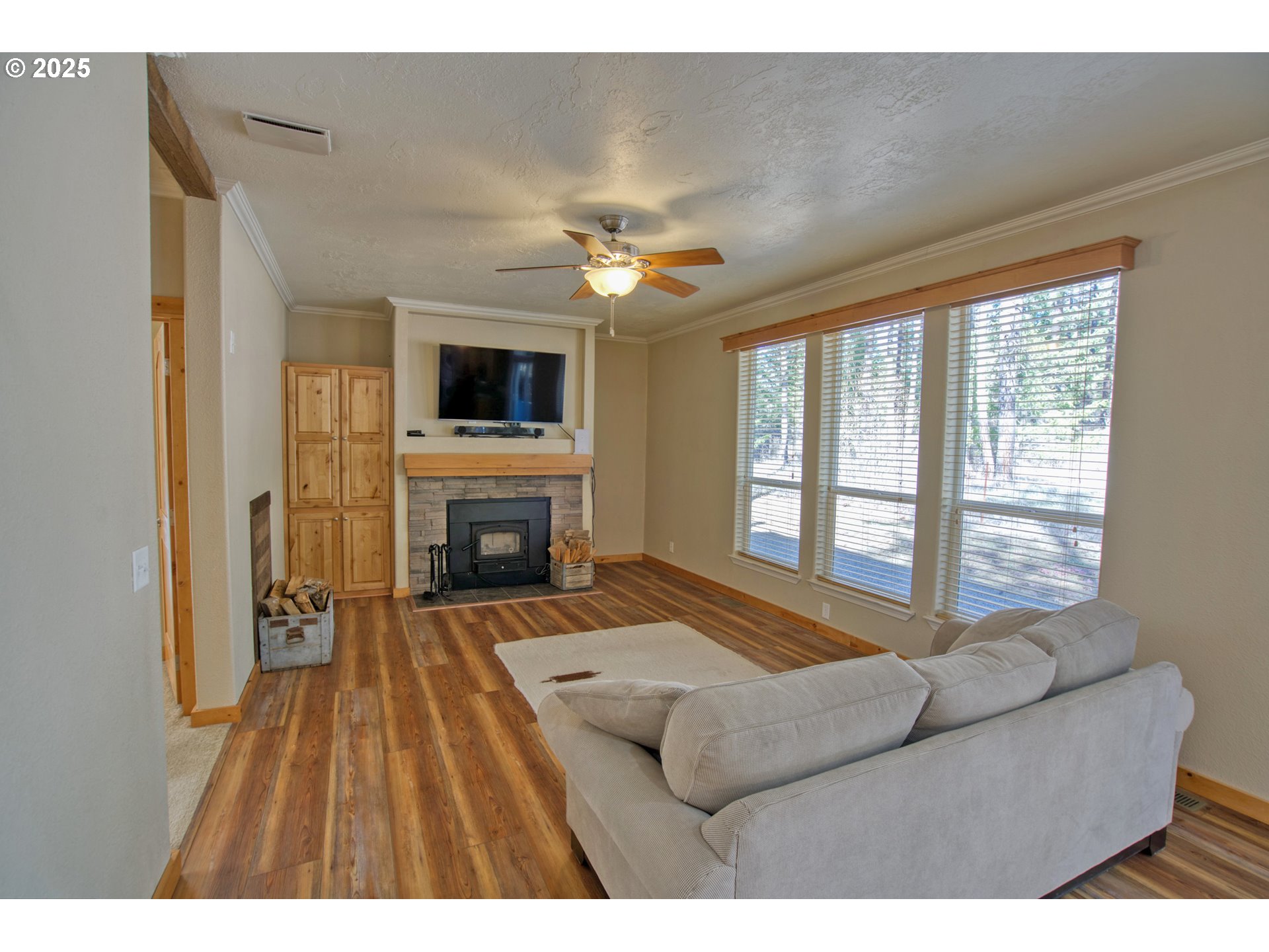 54 W Aspen LN