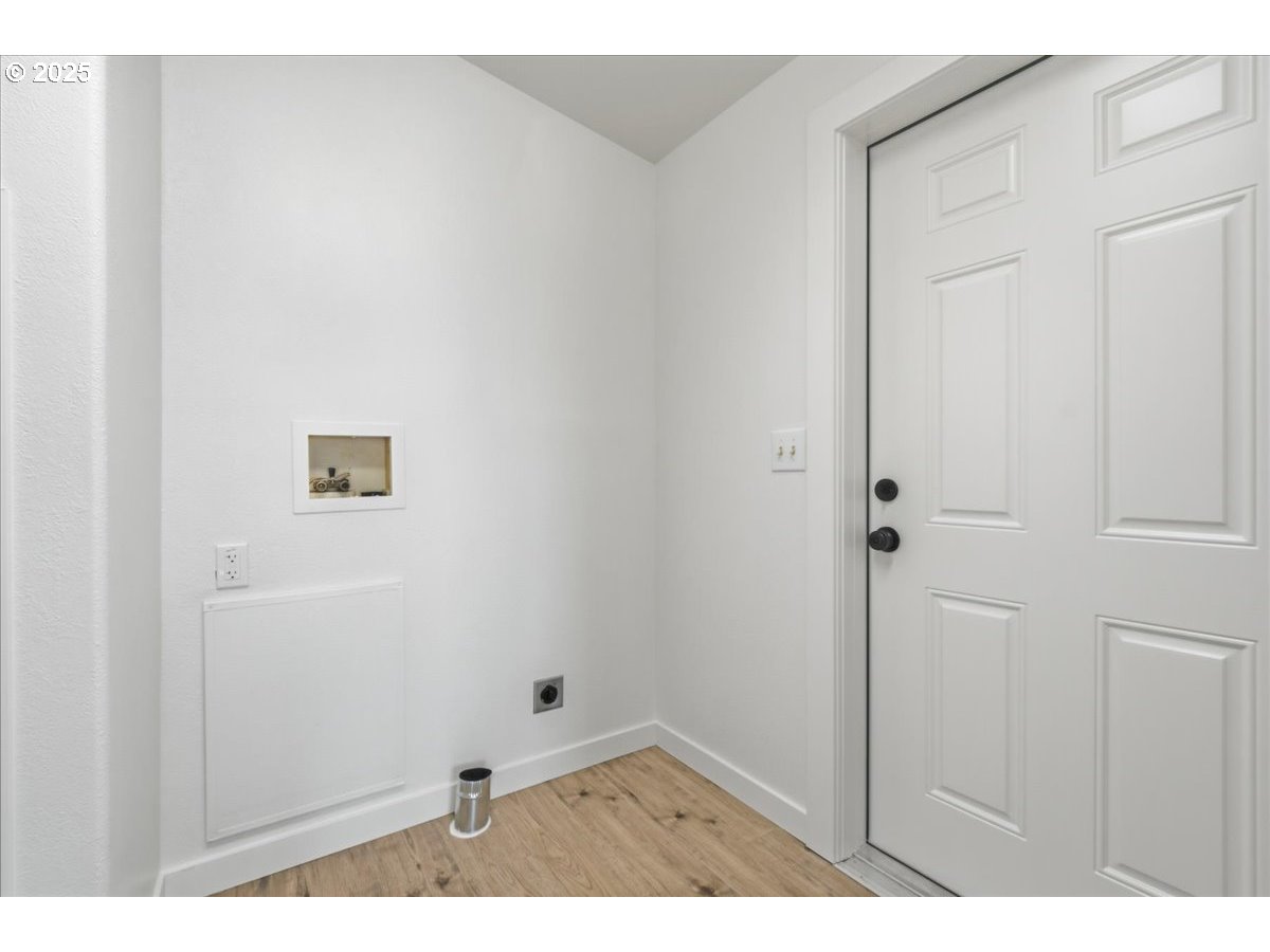 499 ALDERDALE RD