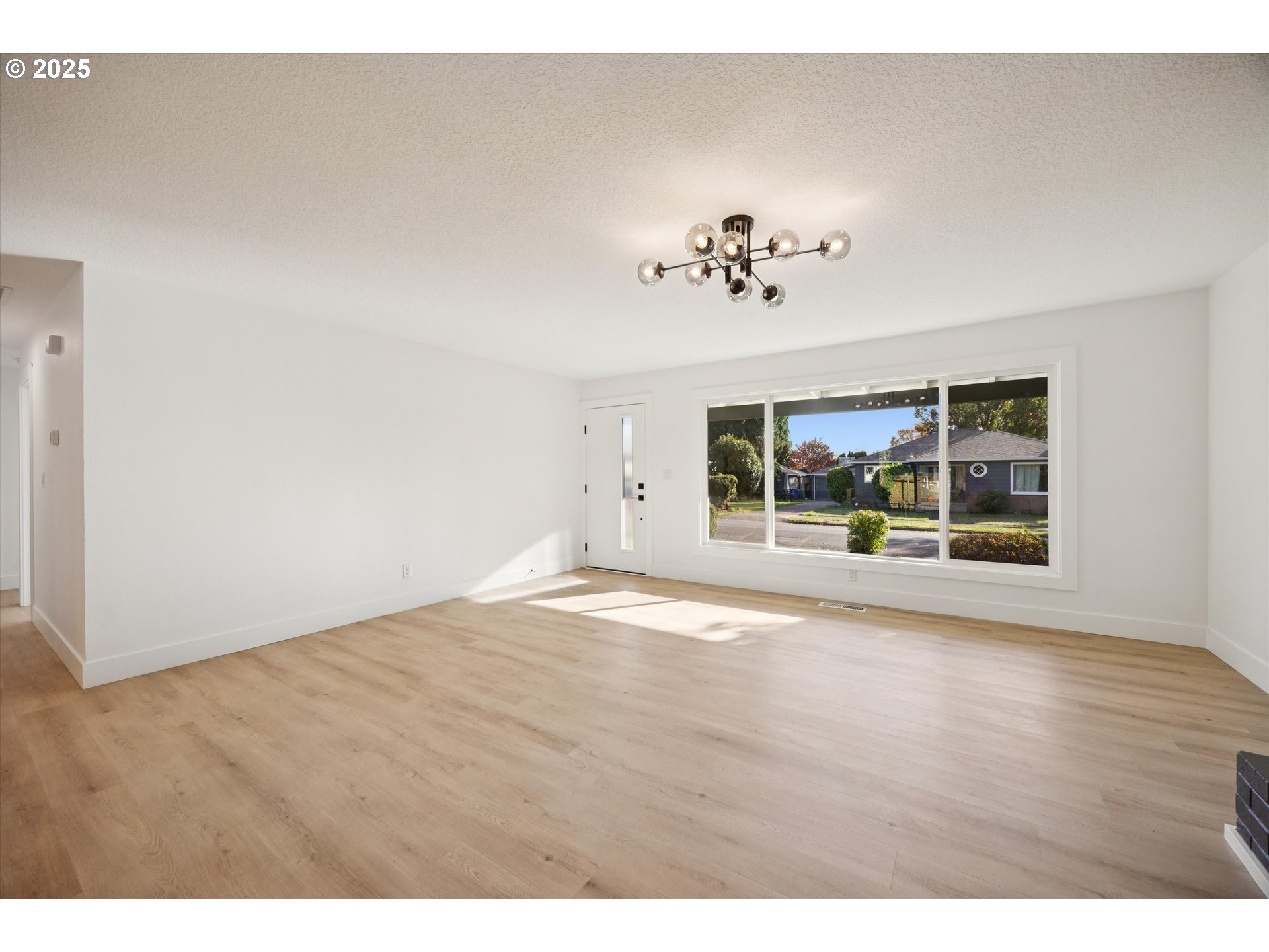 4411 SE LEXINGTON ST