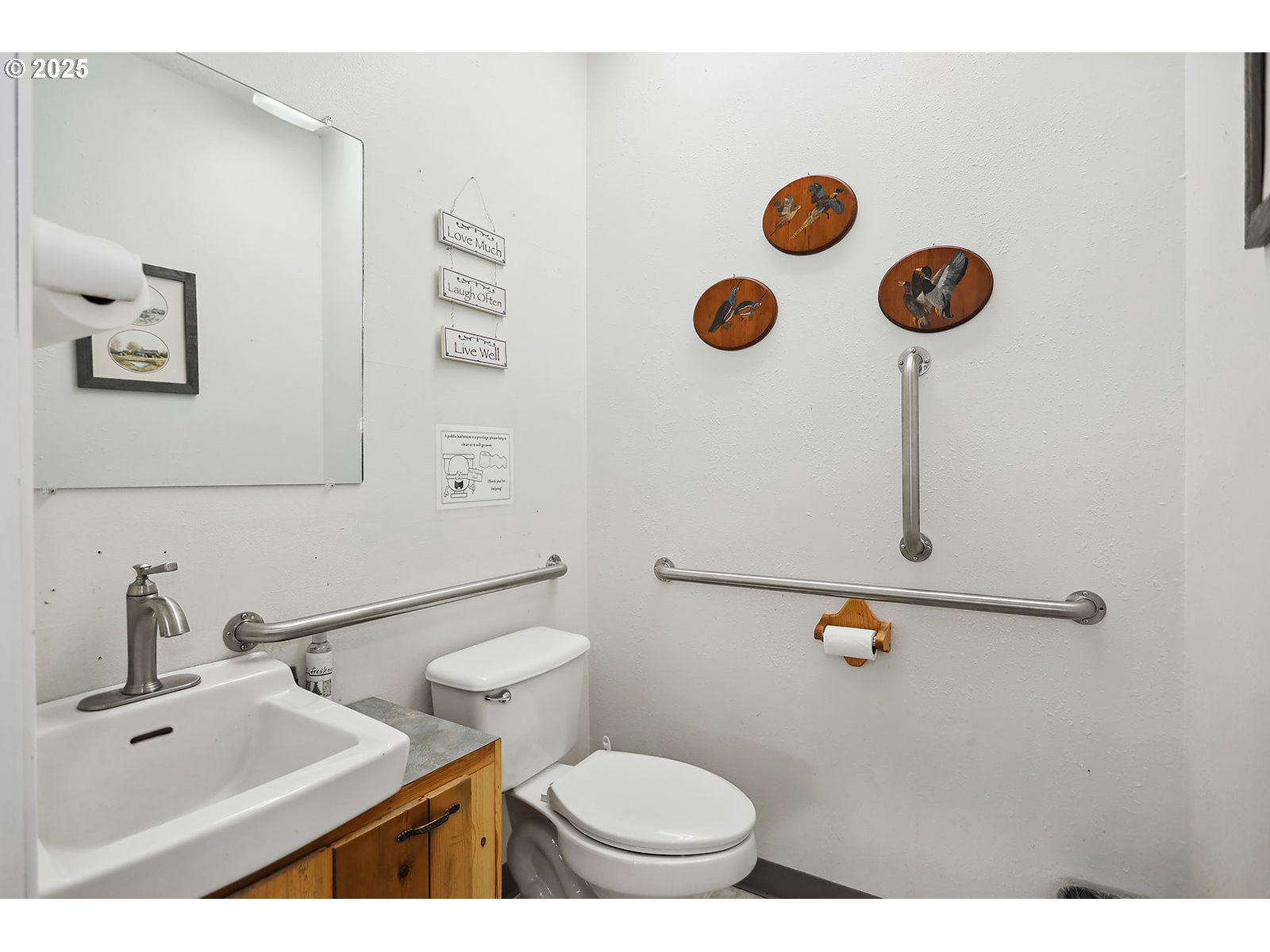 103 E MAIN ST