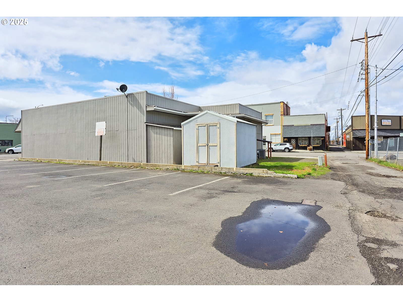 103 E MAIN ST