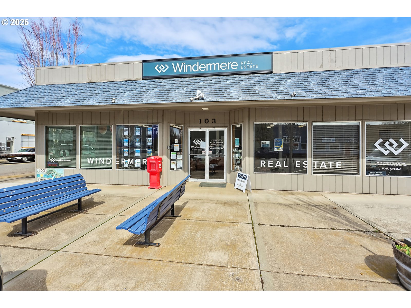 103 E MAIN ST