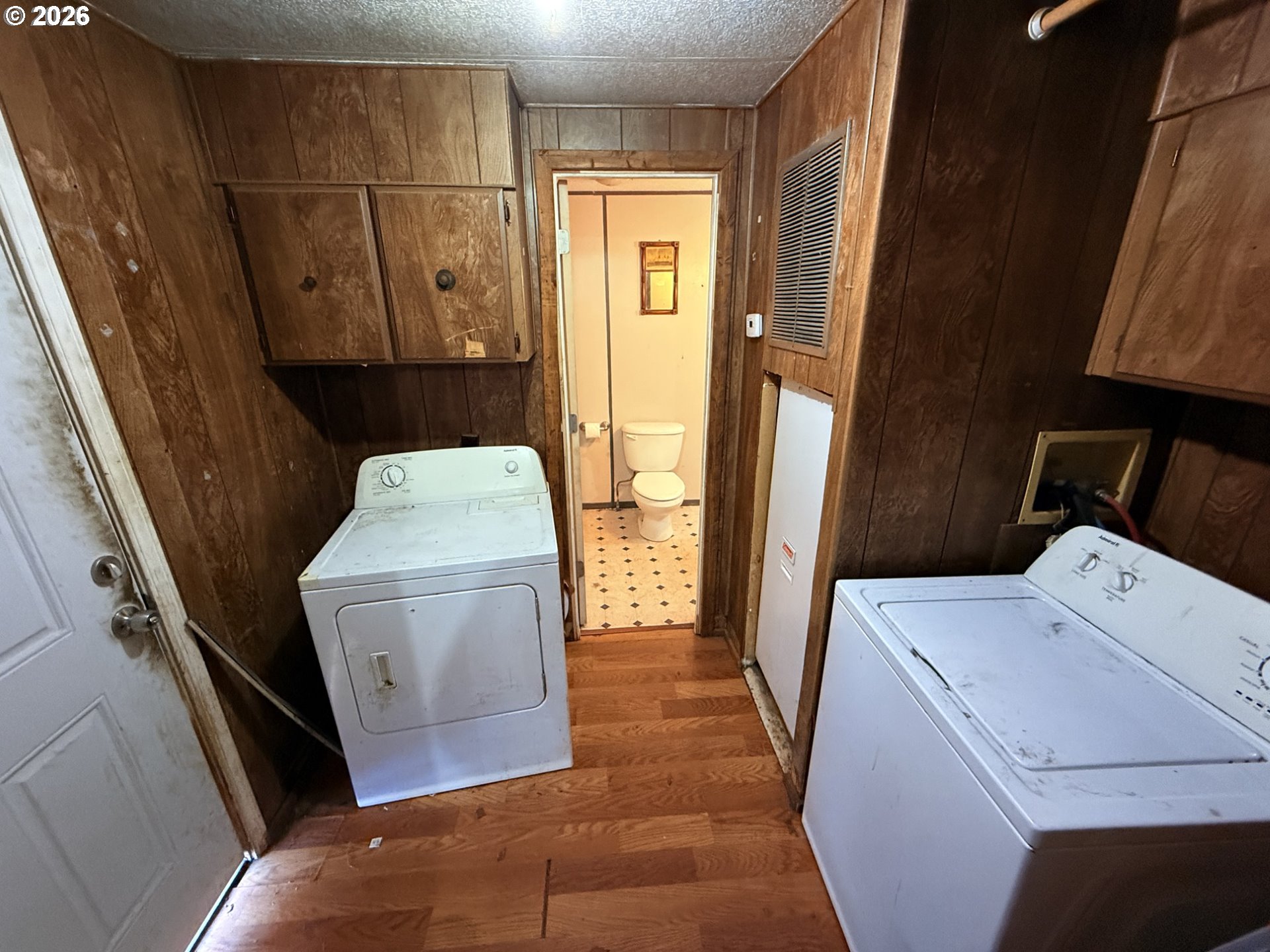 90 Harris PL