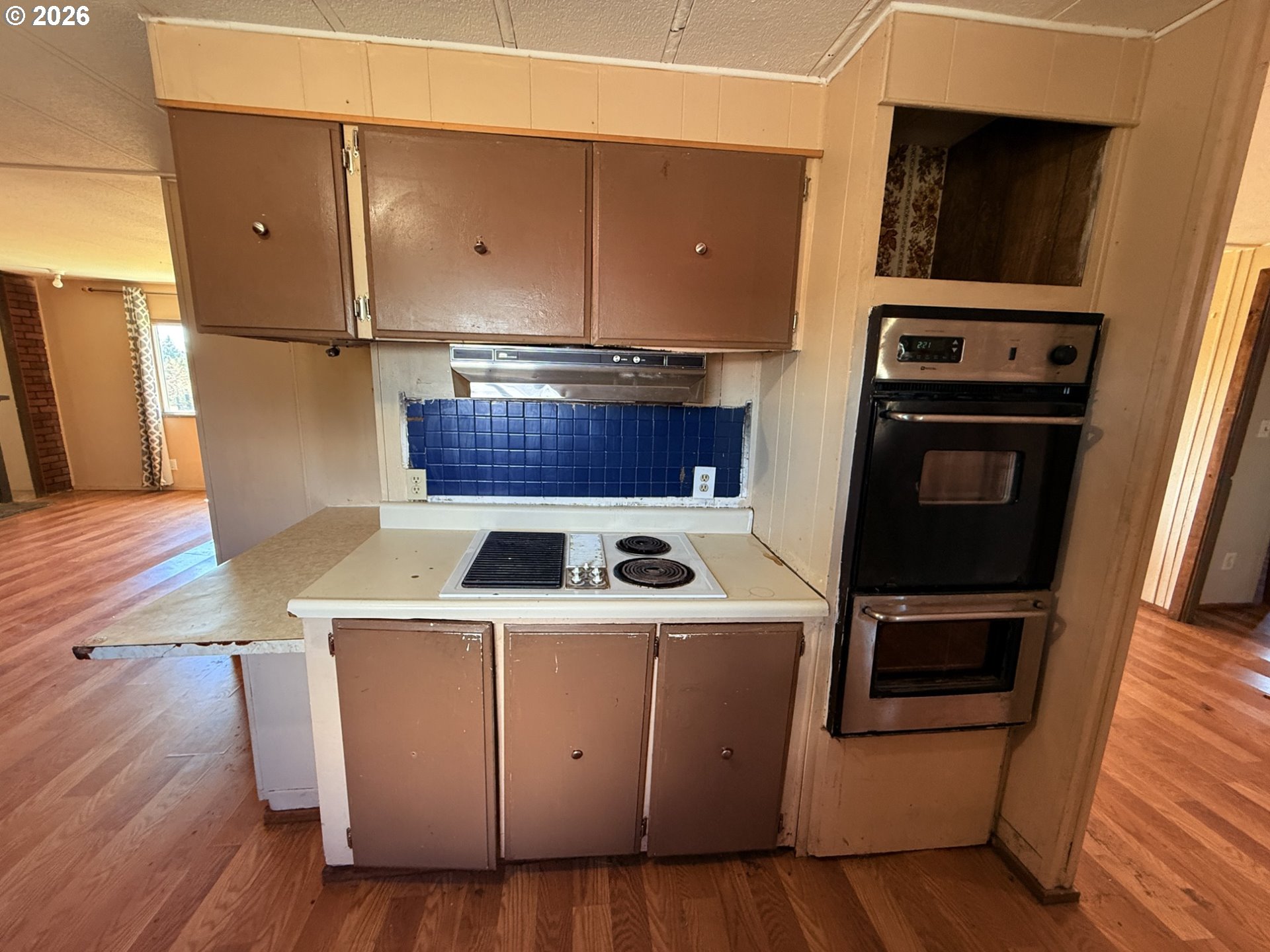 90 Harris PL