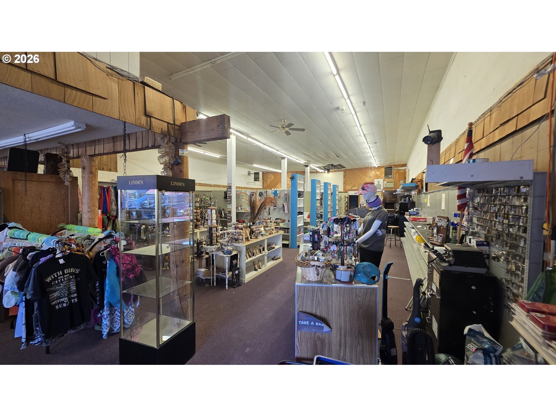 126 W MAIN ST