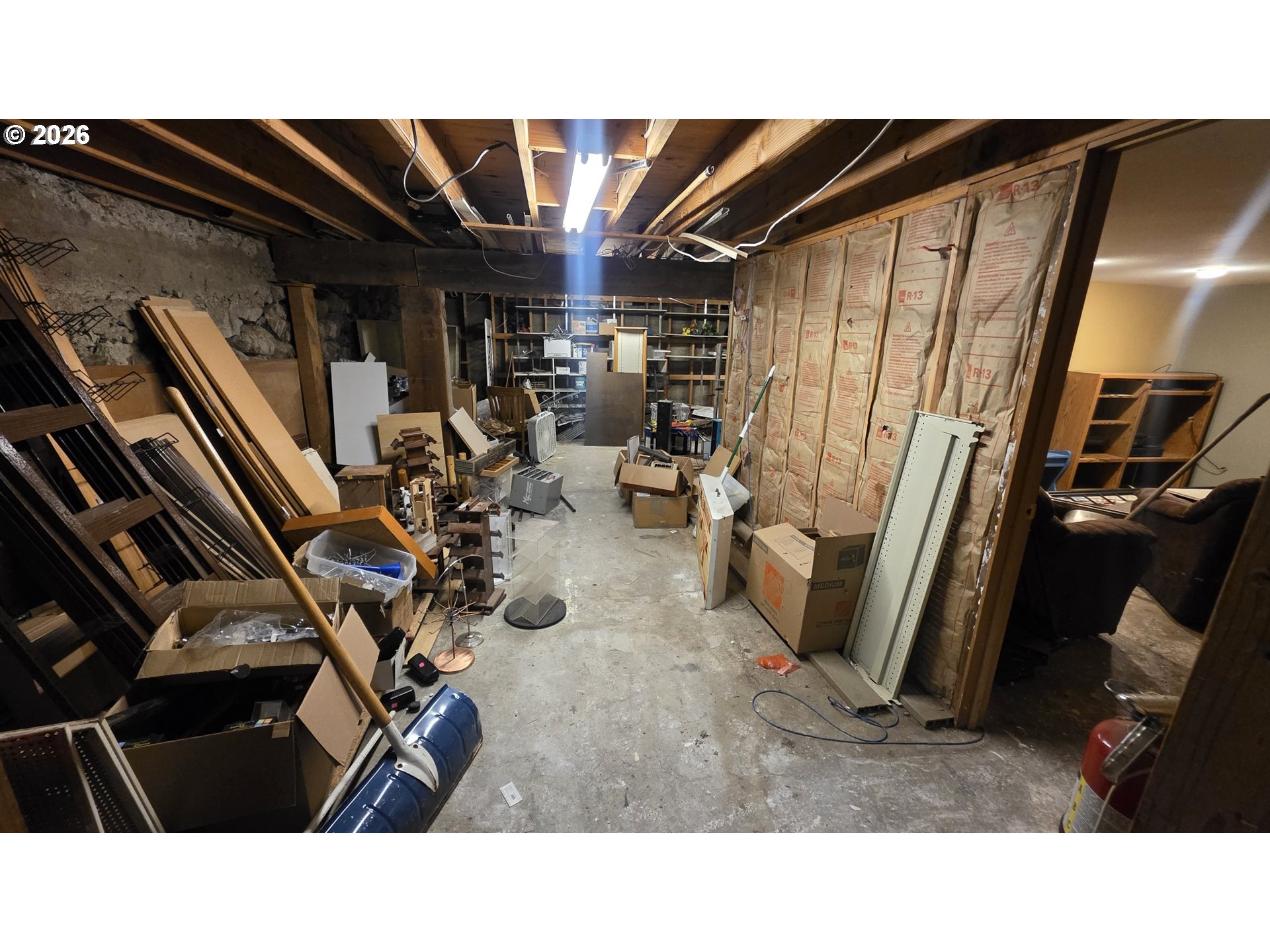 126 W MAIN ST