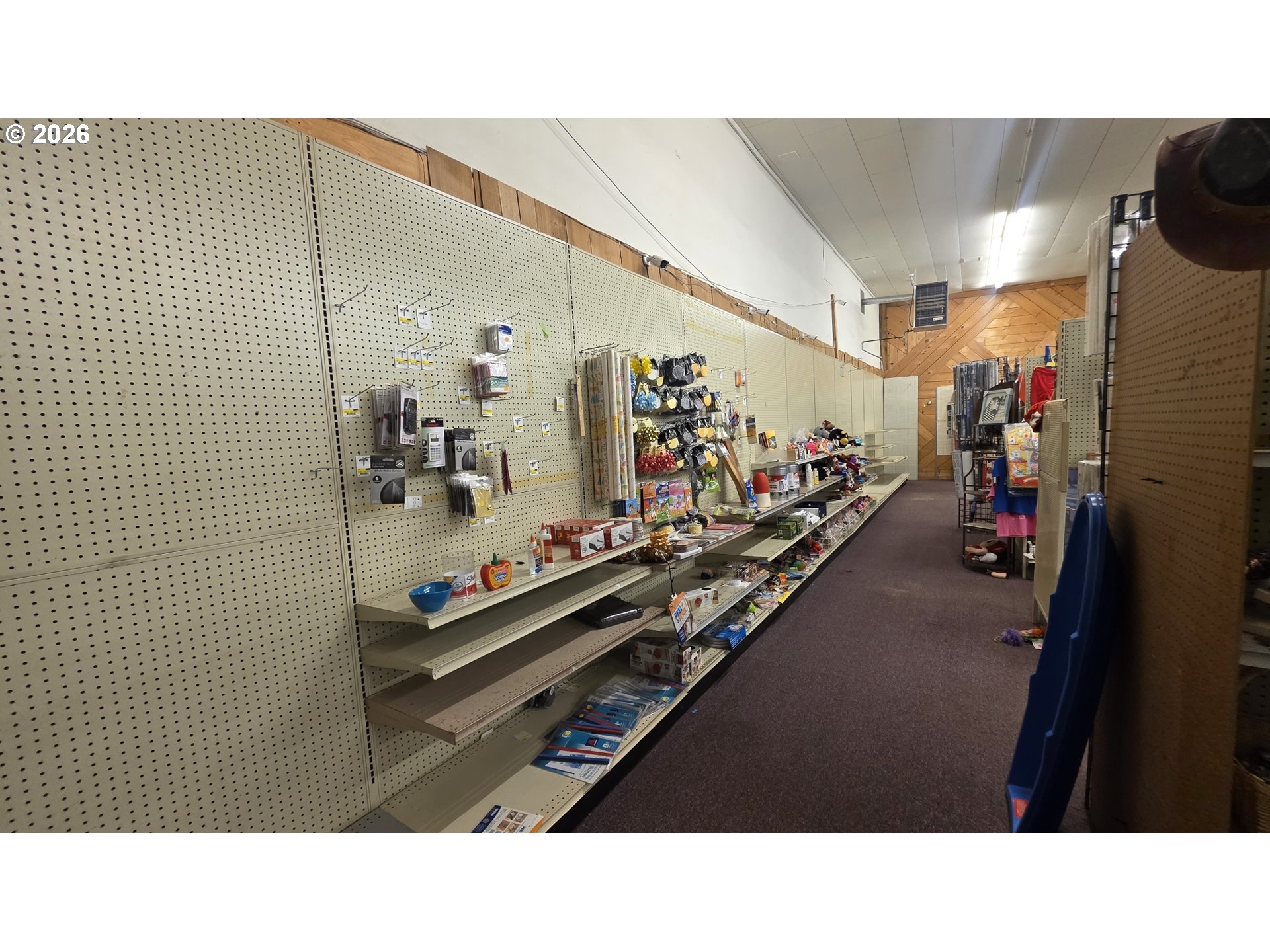 126 W MAIN ST