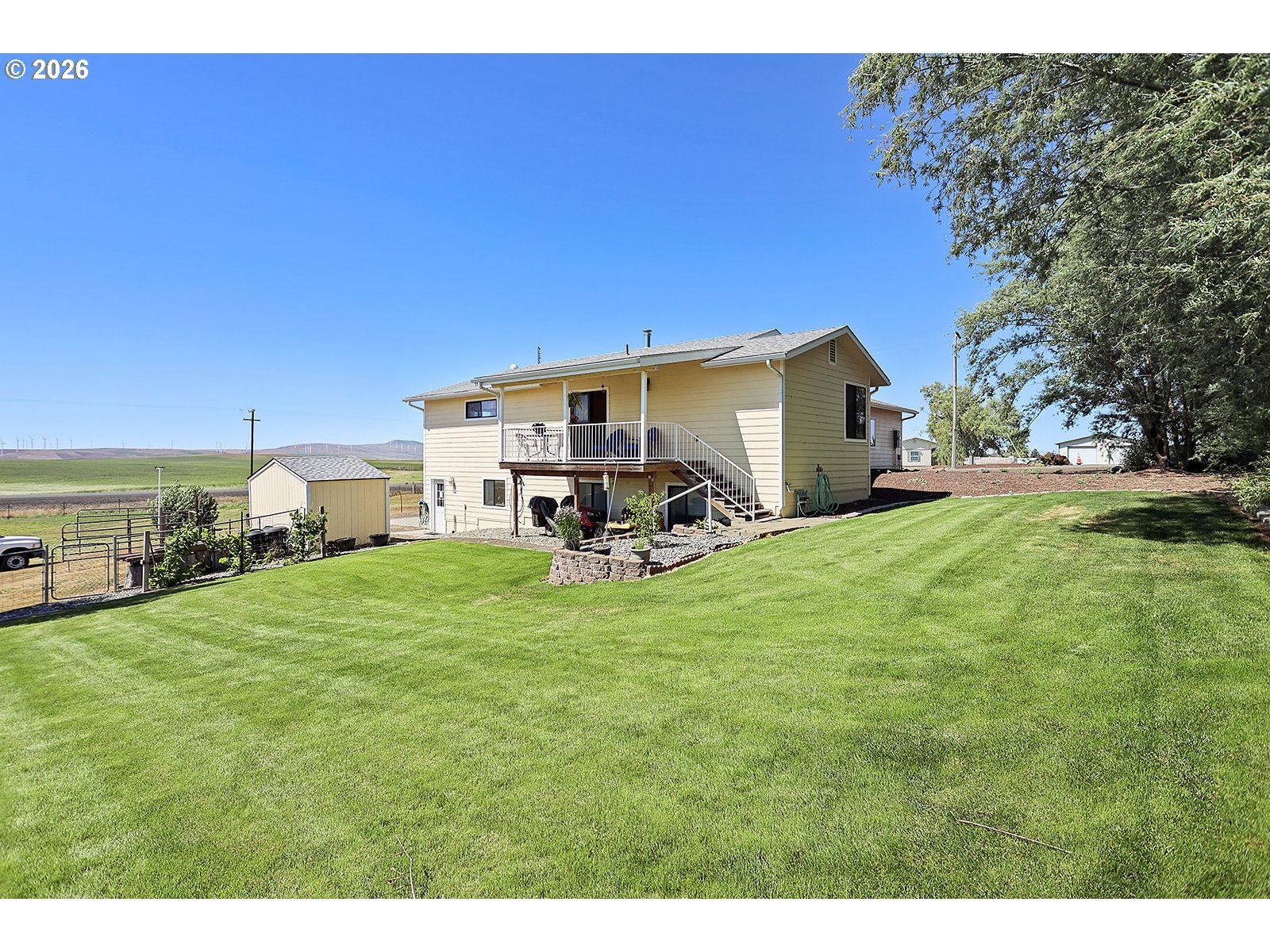 4 S BAILEY LOOP DR