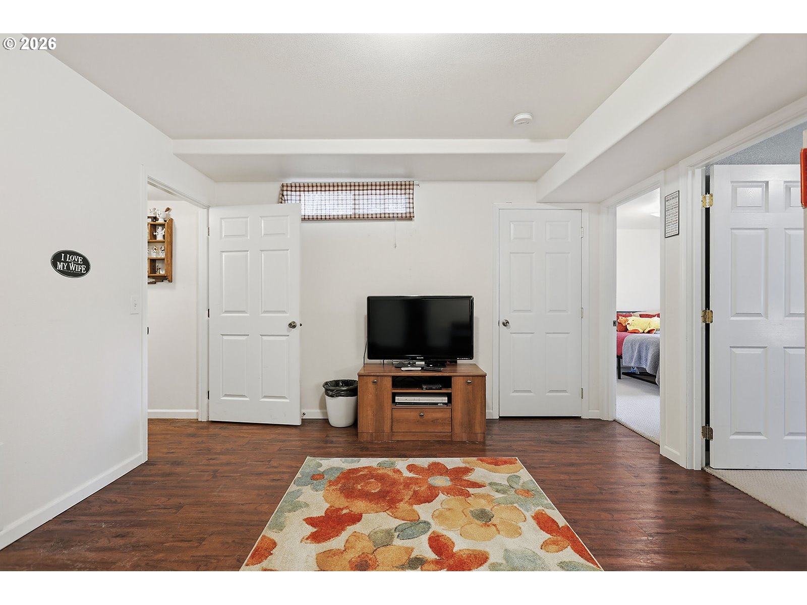 4 S BAILEY LOOP DR