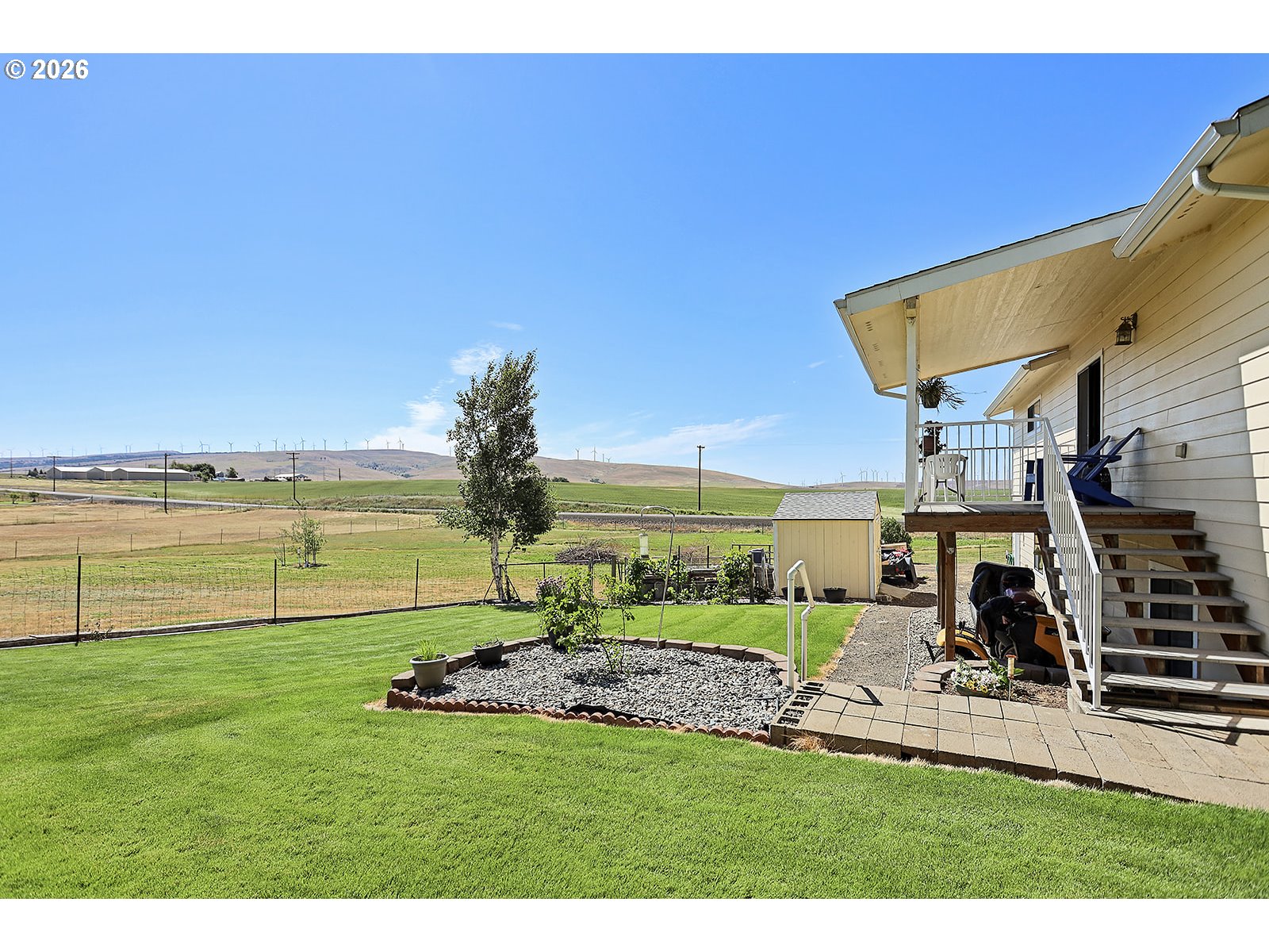 4 S BAILEY LOOP DR