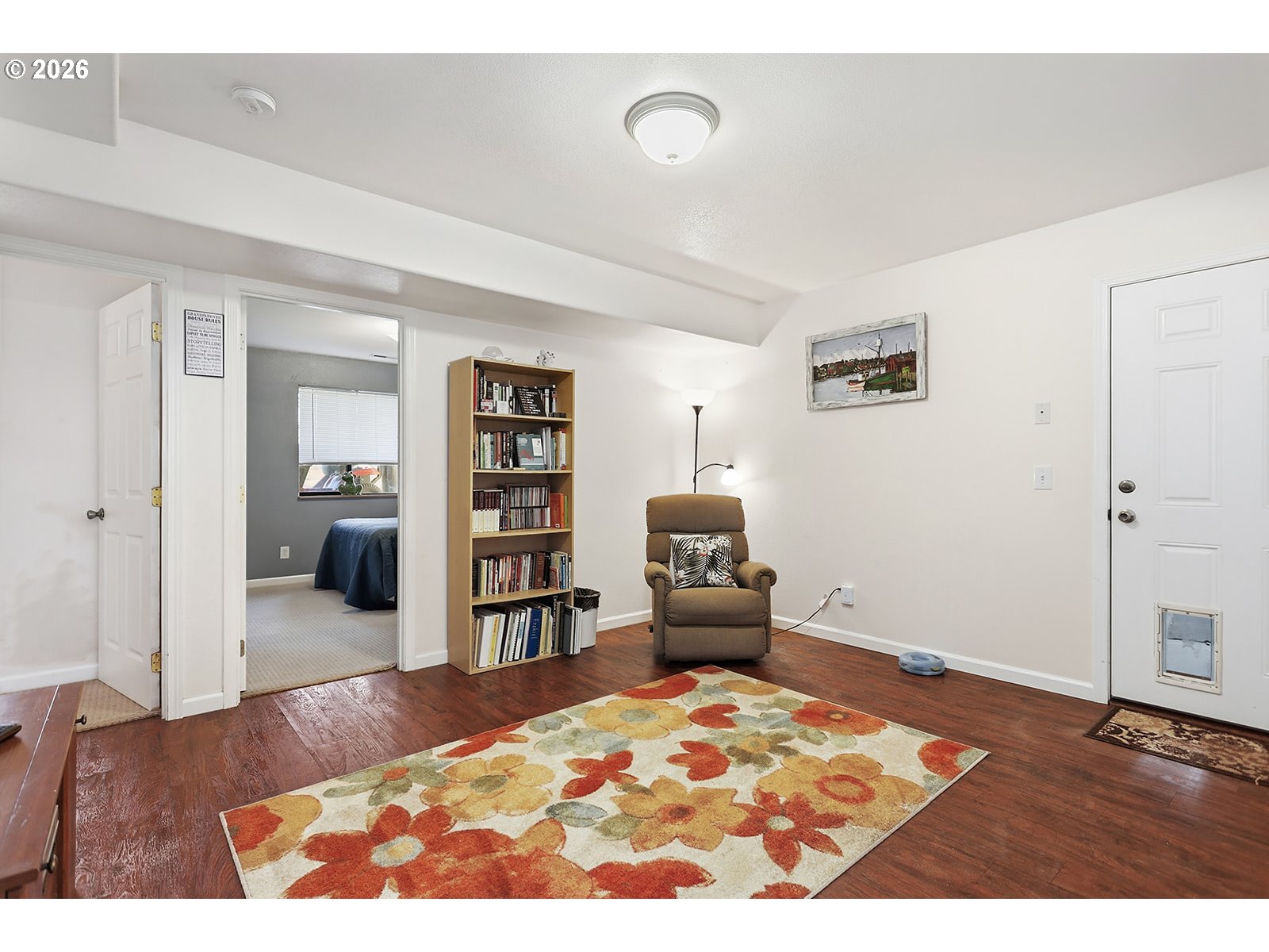 4 S BAILEY LOOP DR