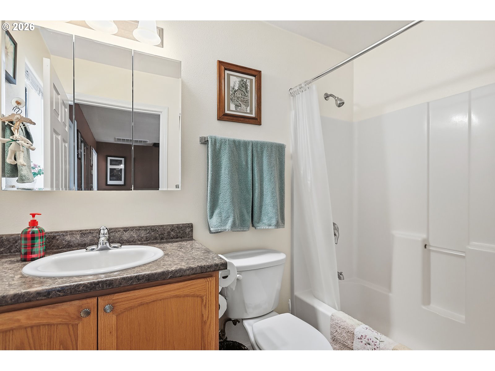 4 S BAILEY LOOP DR