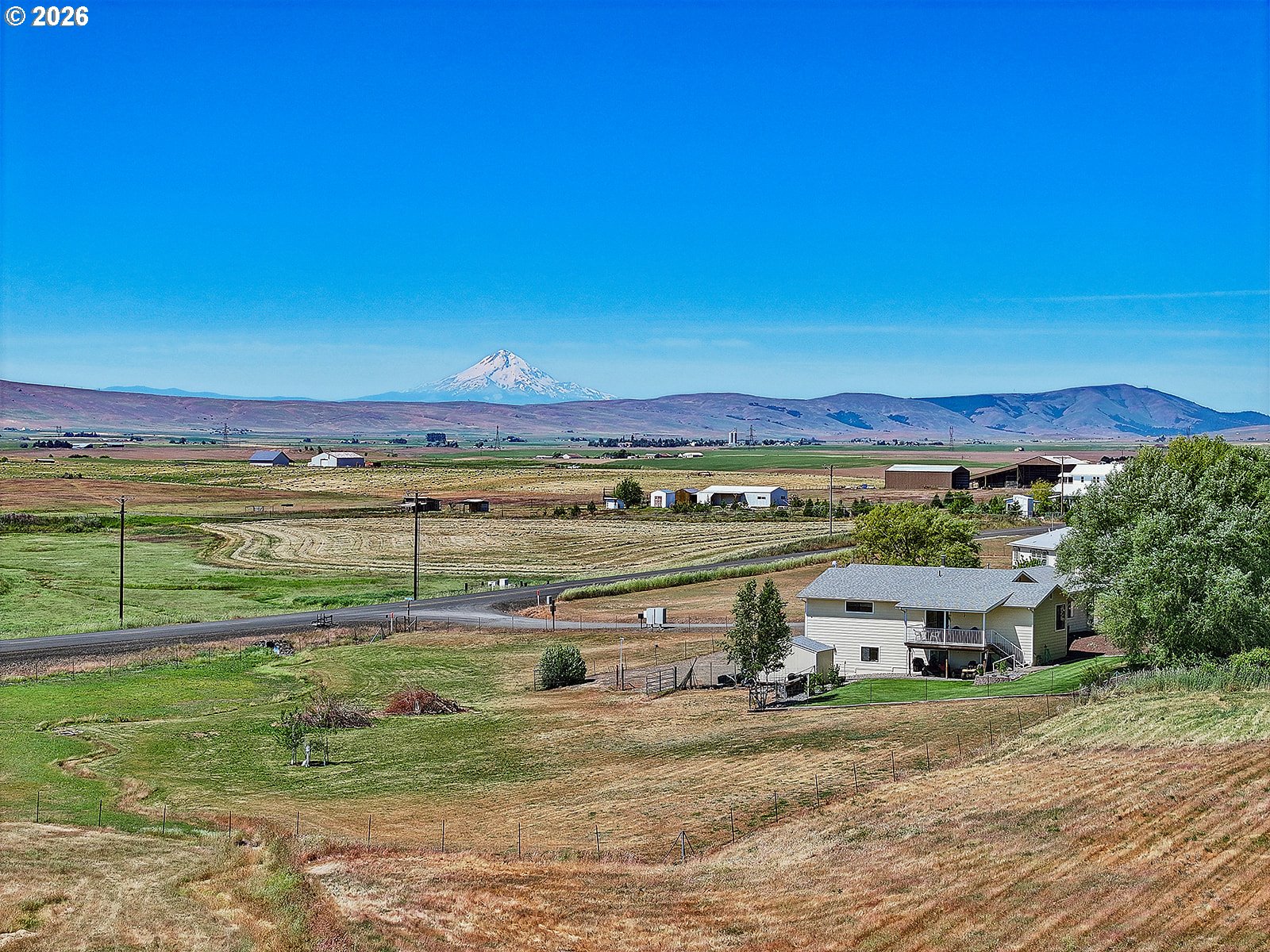 4 S BAILEY LOOP DR