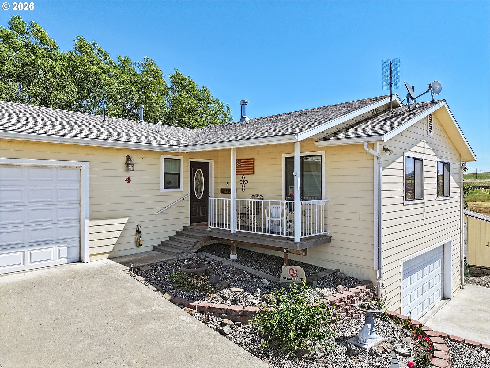 4 S BAILEY LOOP DR