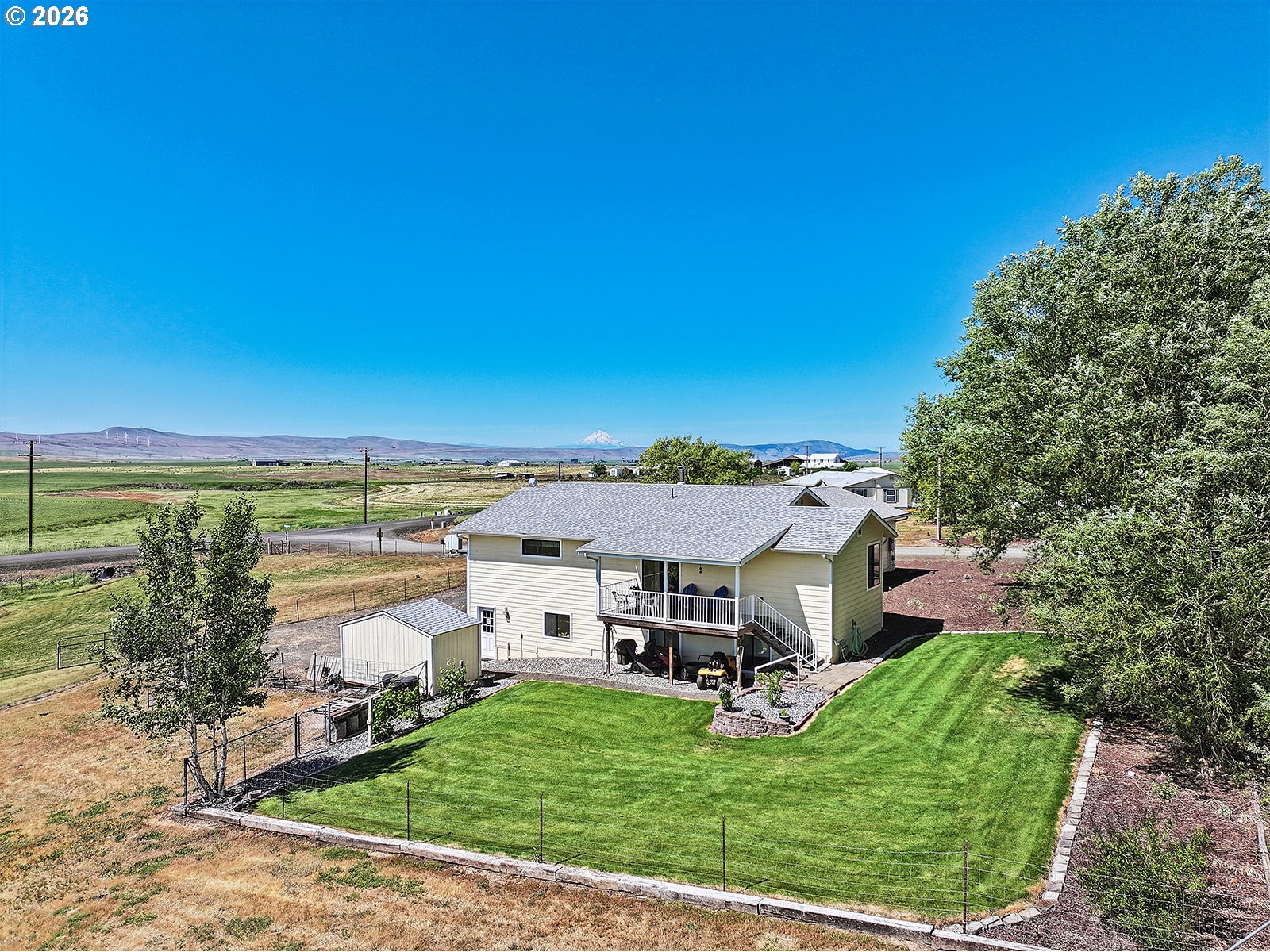 4 S BAILEY LOOP DR