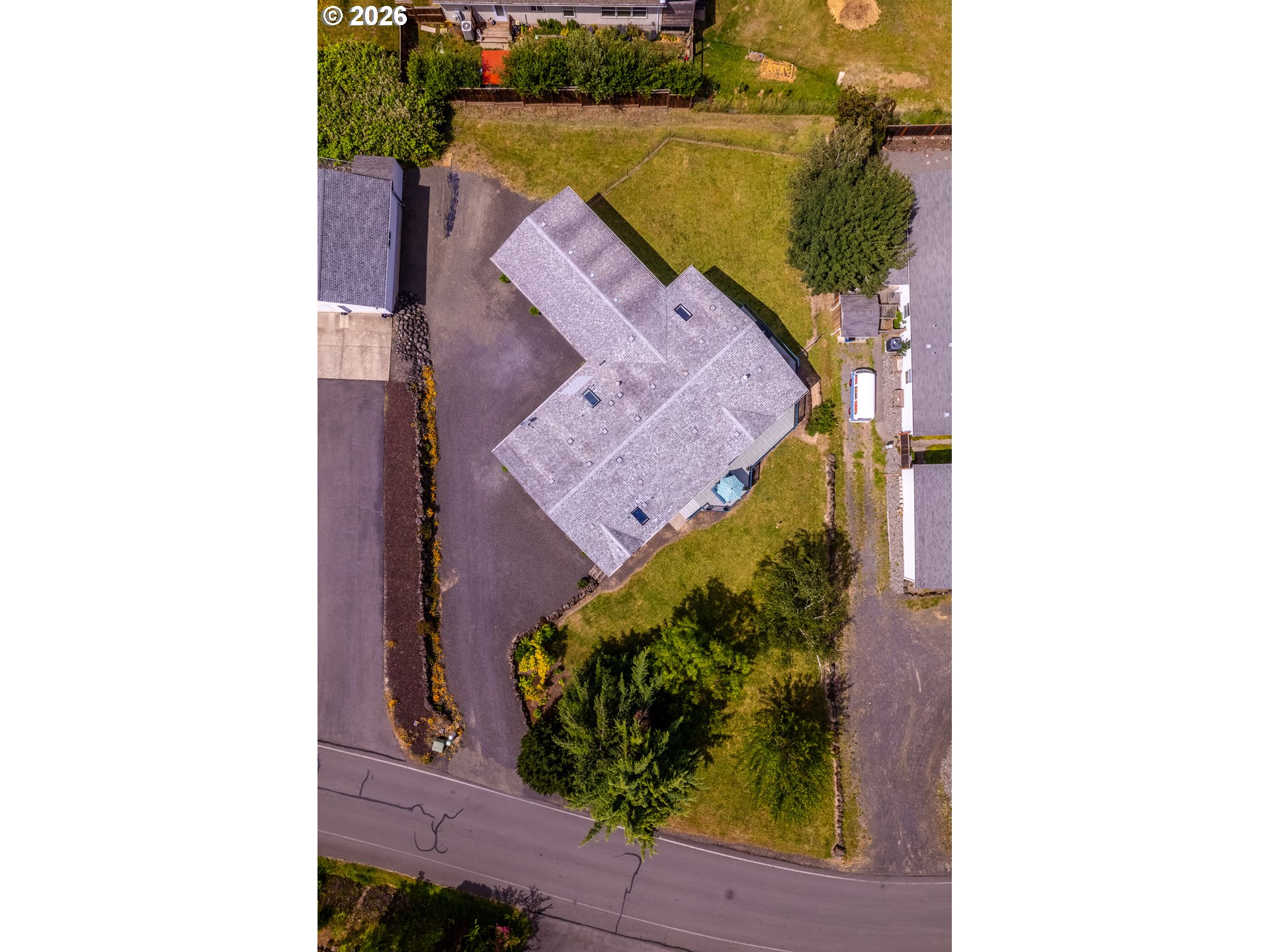 541 Cochran LN