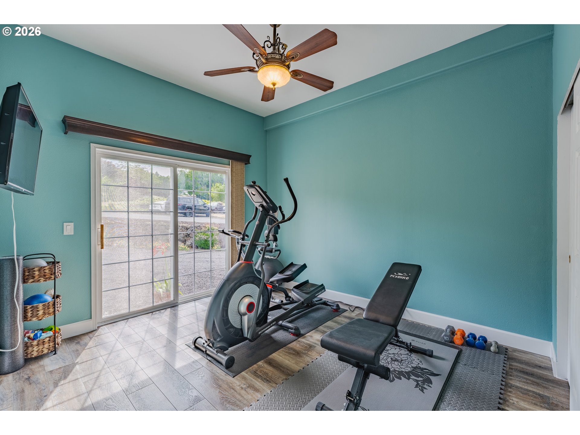 541 Cochran LN
