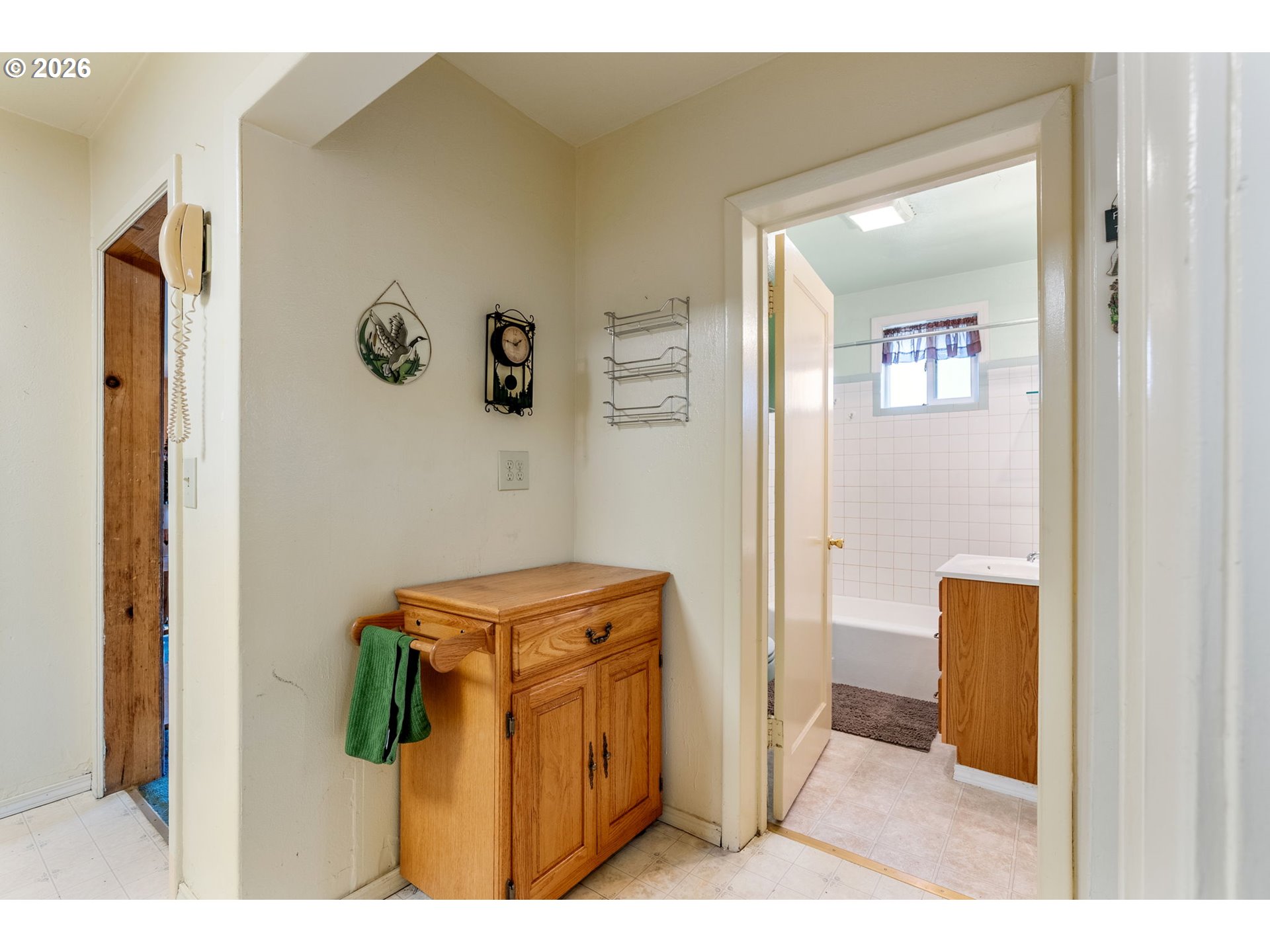 123 1ST ST
