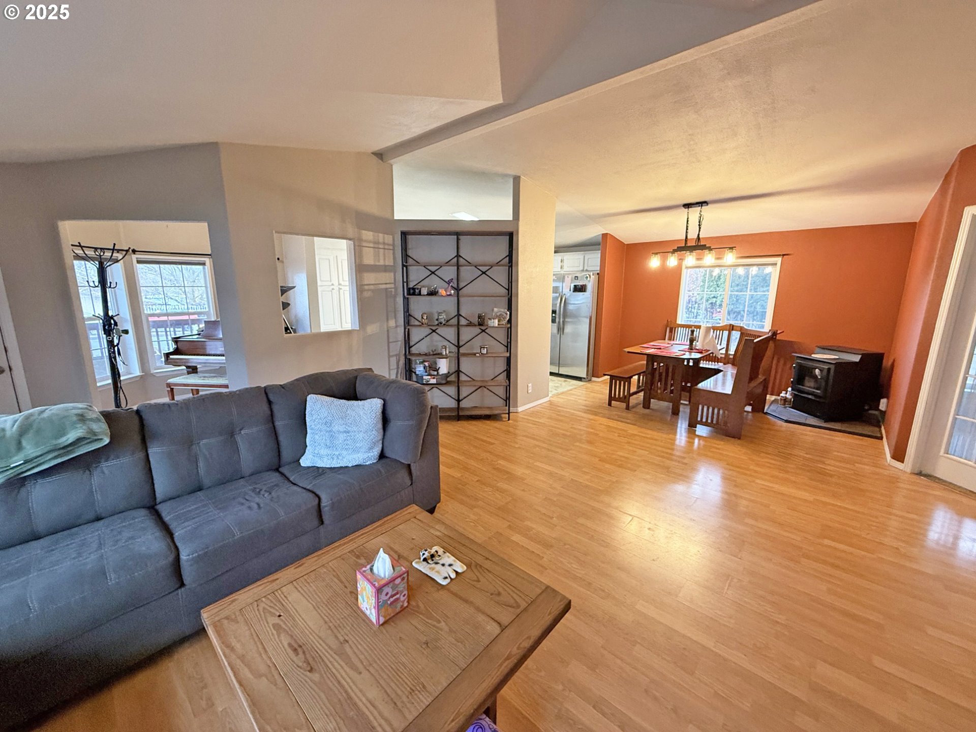 320 W Nesbitt ST