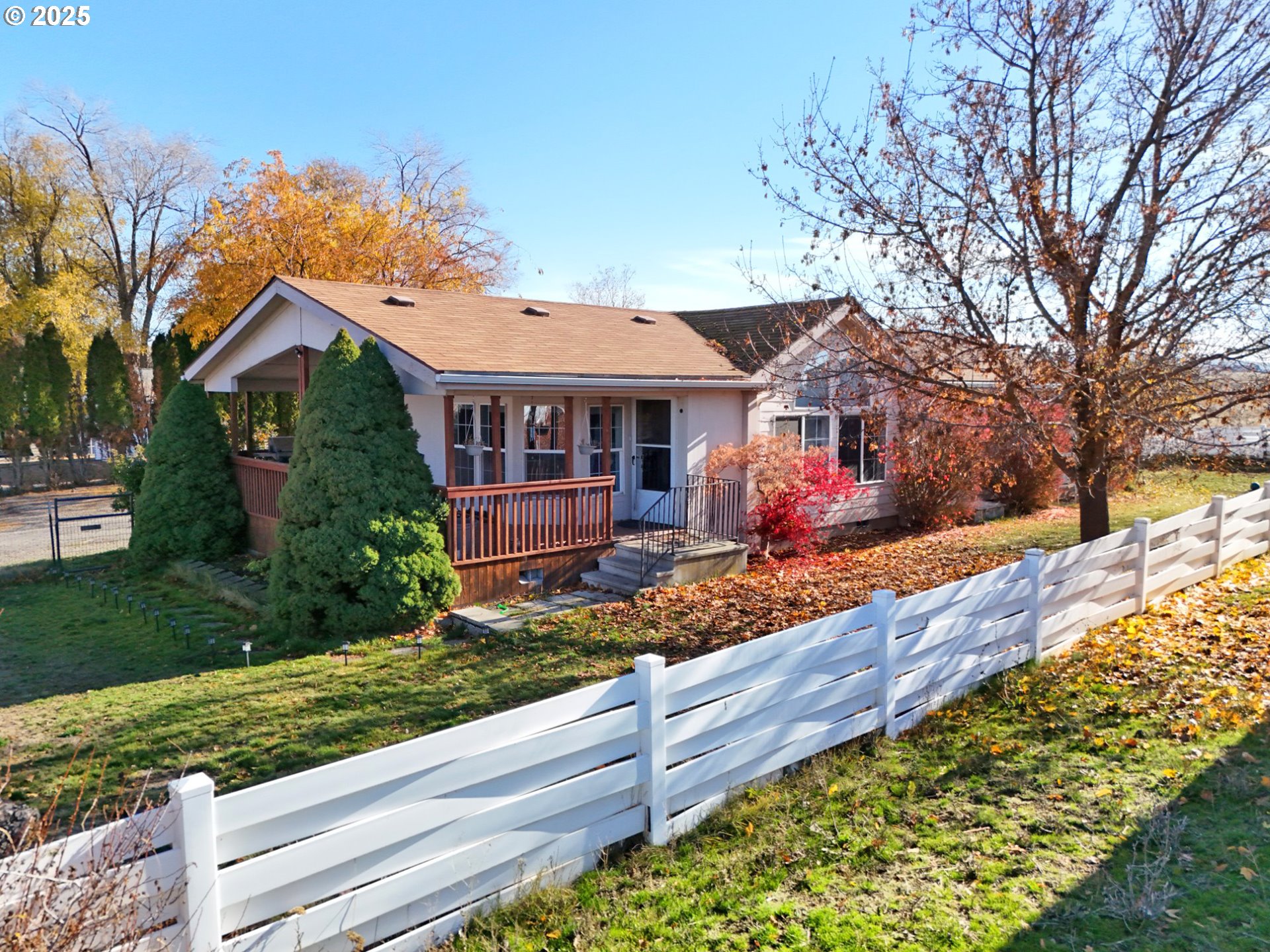 320 W Nesbitt ST