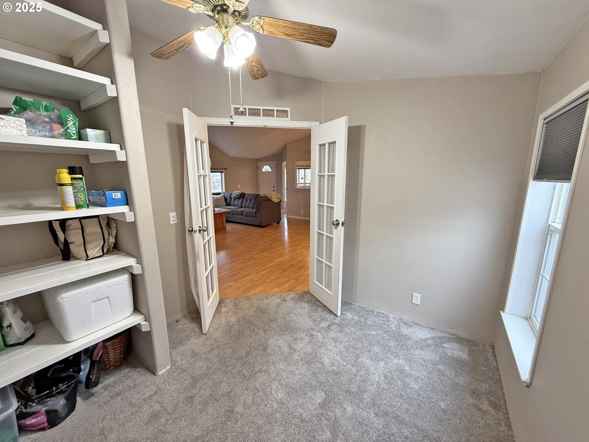 320 W Nesbitt ST