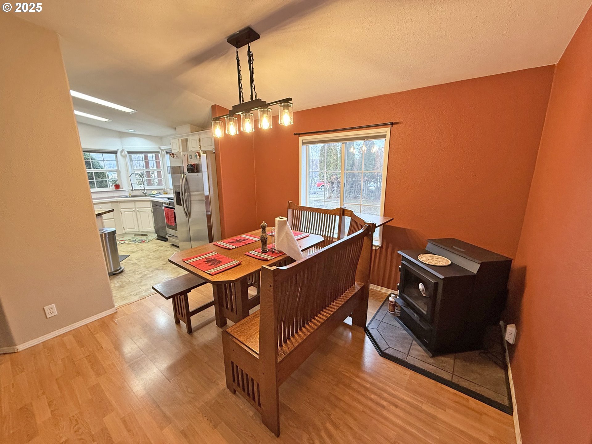 320 W Nesbitt ST