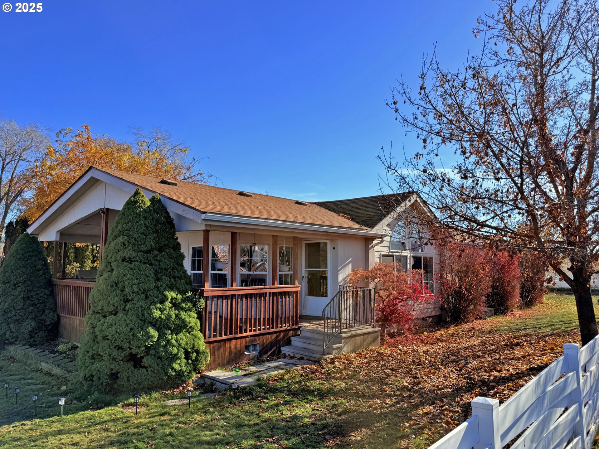 320 W Nesbitt ST