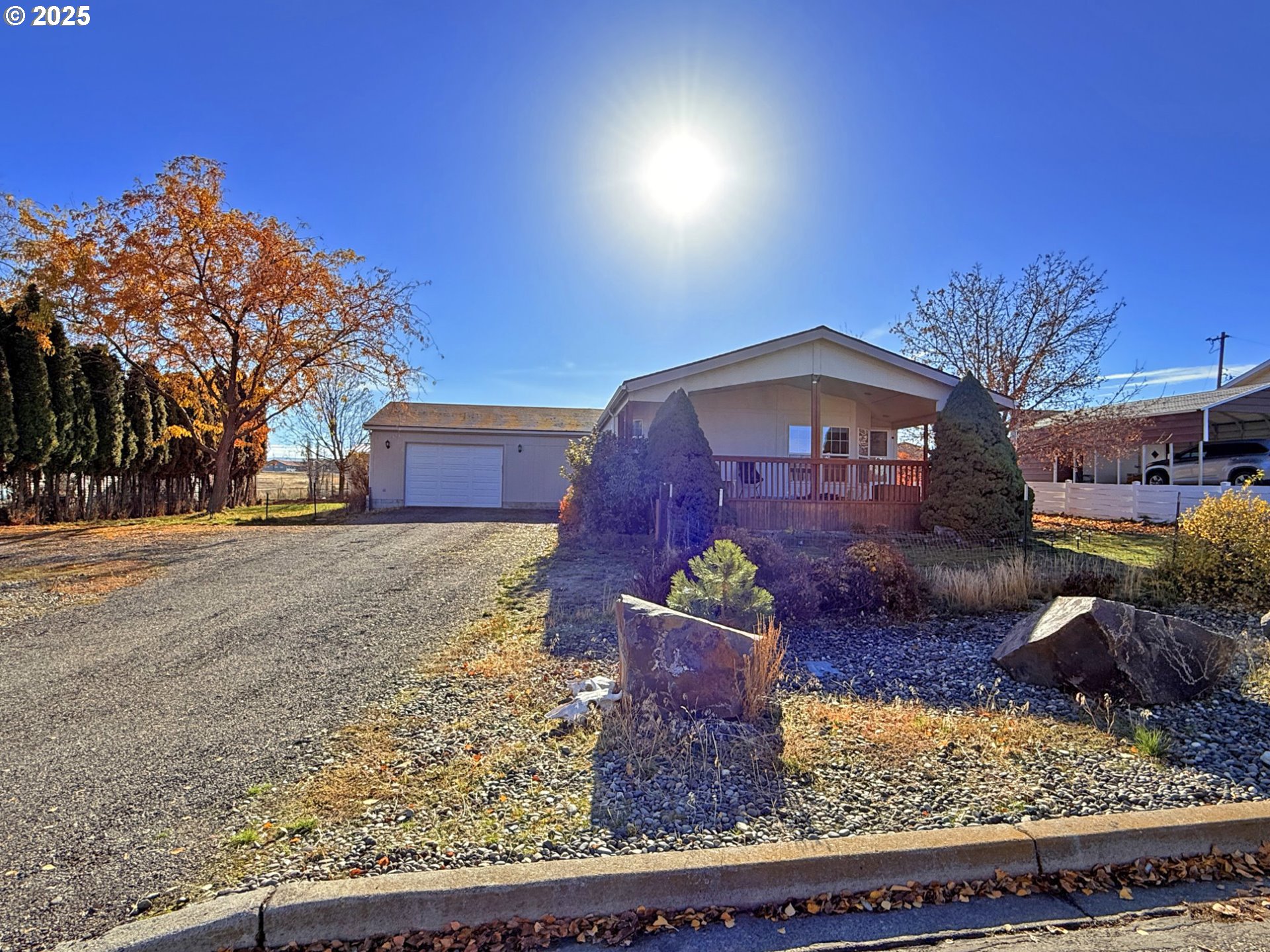 320 W Nesbitt ST
