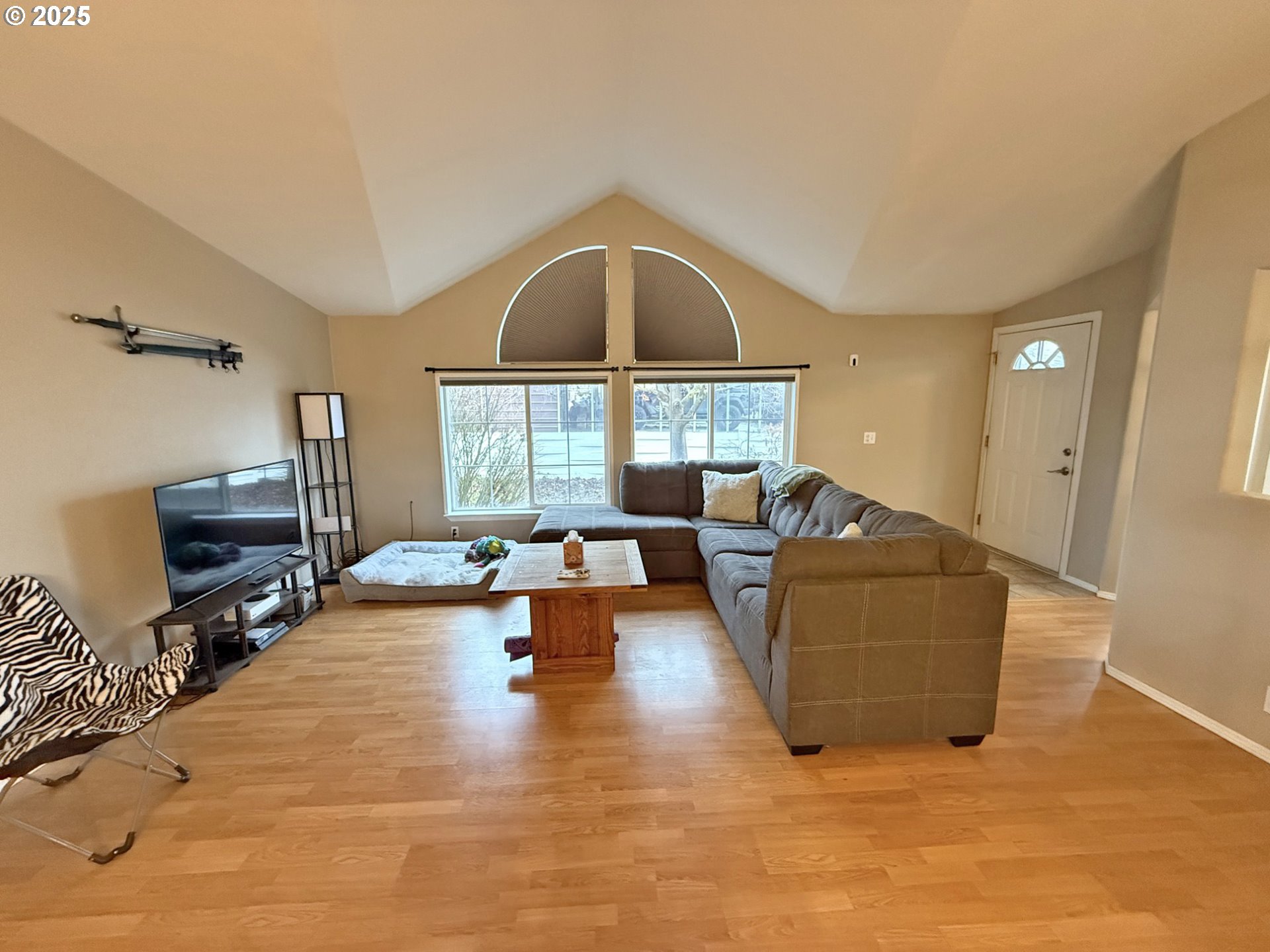 320 W Nesbitt ST