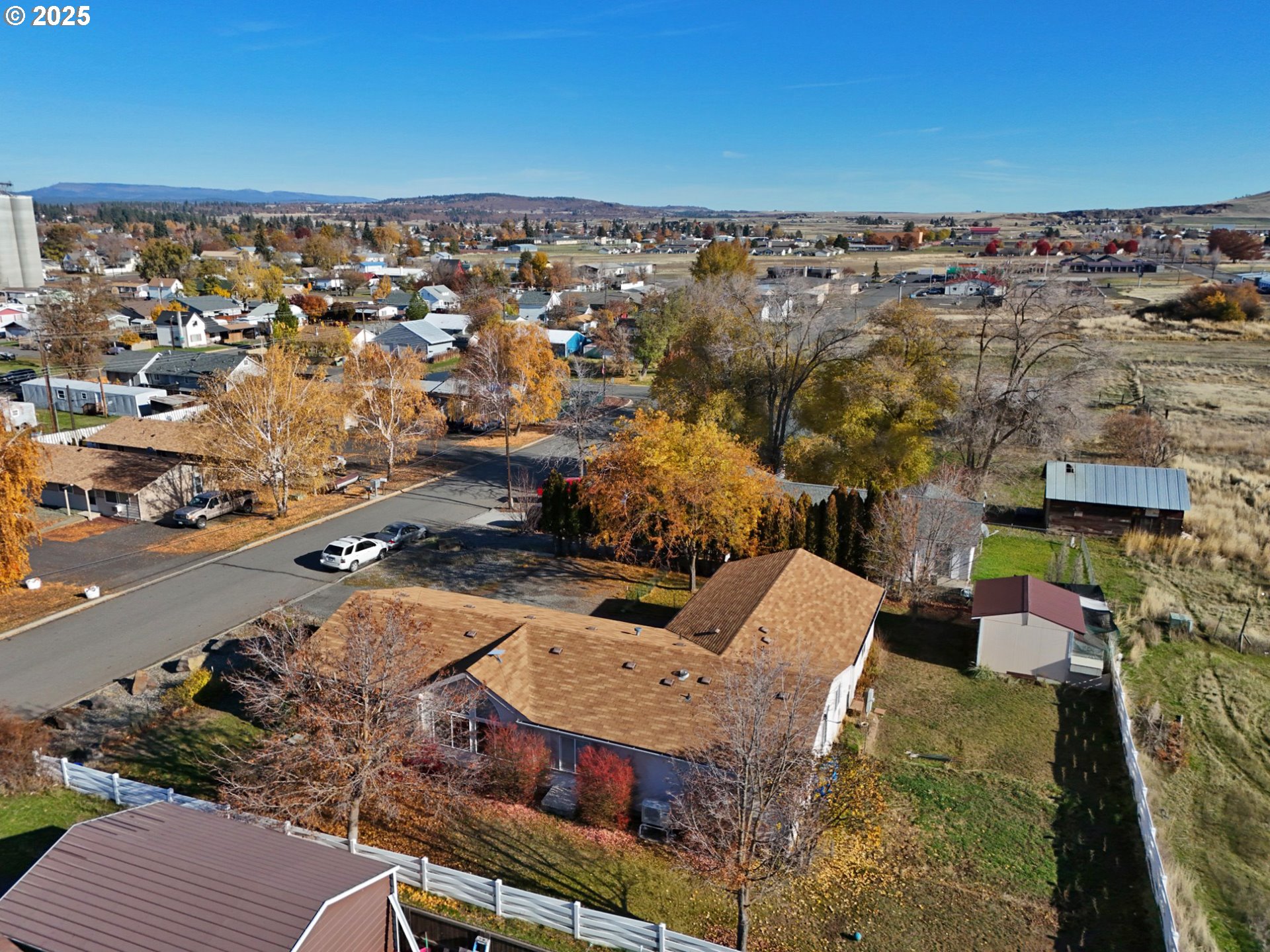 320 W Nesbitt ST