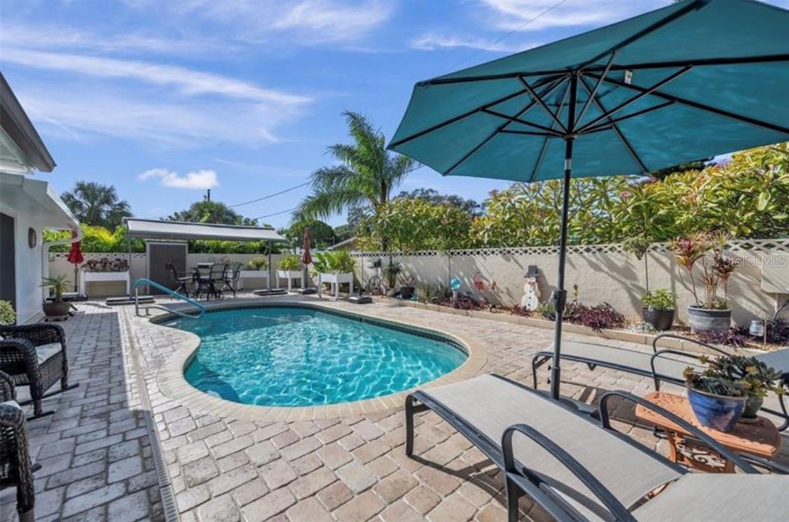 1020 CEDAR DR