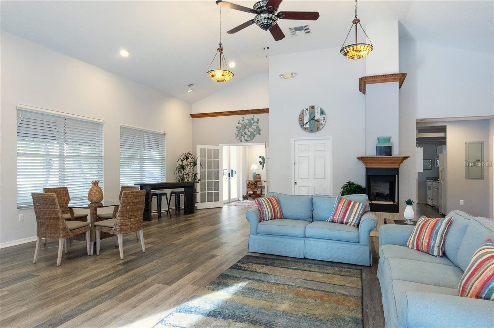 1200 COUNTRY CLUB DR #6103